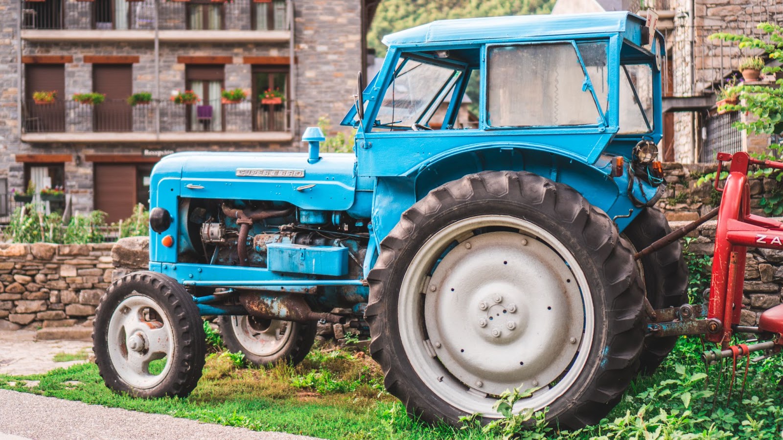 古くなったトラクターを処分・引き取り方法を農機具屋が解説