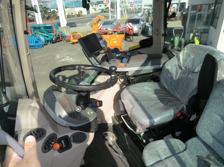 フェント 中古トラクター FENDT Vario 724 SCRの商品画像8