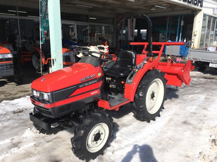 三菱 中古トラクター MT200の商品画像1