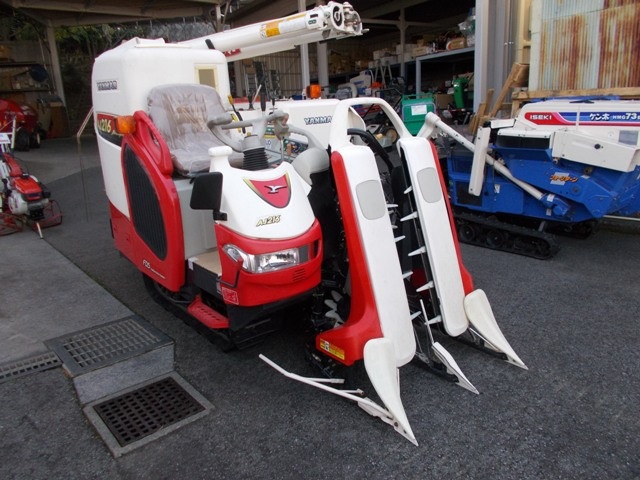 ヤンマー 中古コンバイン AJ216HLEの商品画像1
