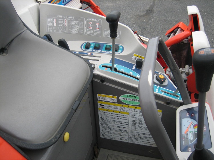 クボタ 中古コンバイン SR-J4 HDWの商品画像8