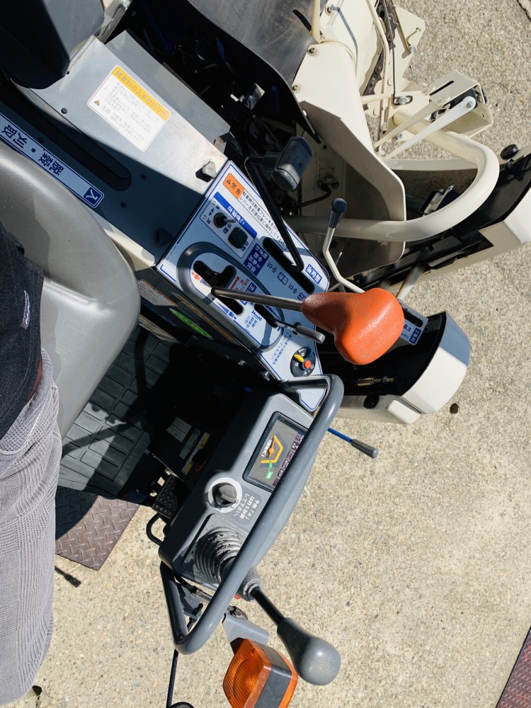 イセキ 中古コンバイン HVB213Gの詳細｜農機具通販ノウキナビ