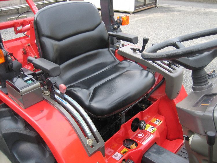 ヤンマー 中古トラクター KE-60ABPUS3(17馬力）の商品画像9