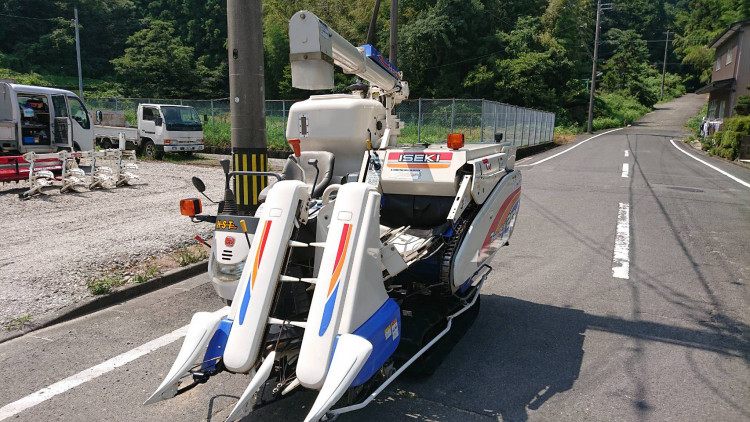 イセキ 中古コンバイン HVB 213G-ZKHWCの商品画像1