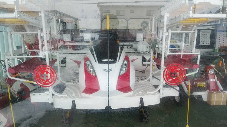 ヤンマー 中古田植機 YR8D