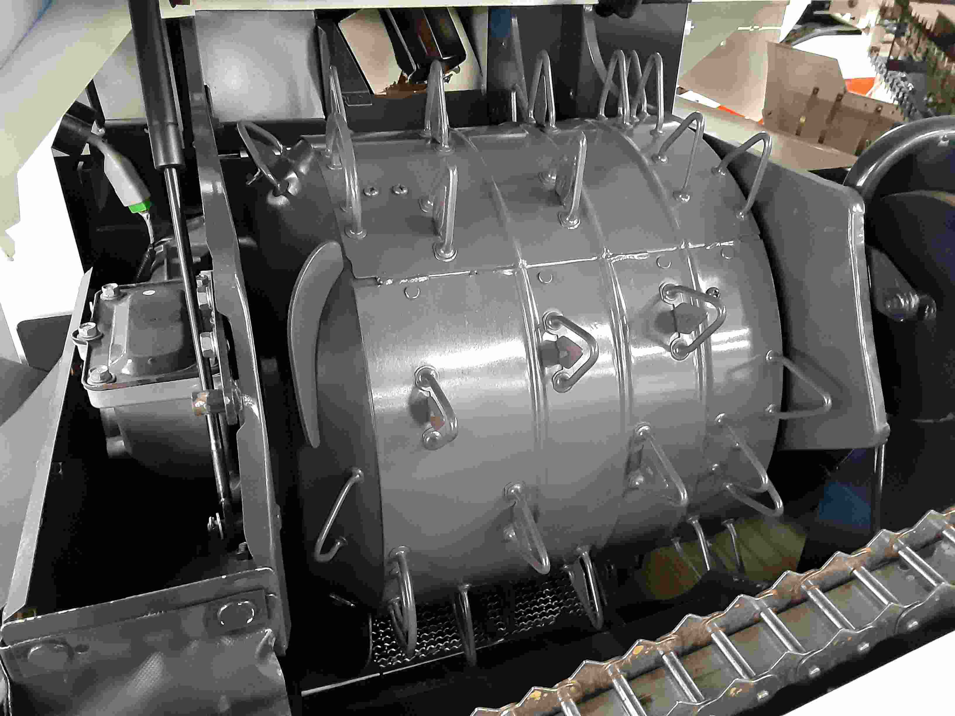 三菱マヒンドラ農機 中古コンバイン VMA211Gの商品画像3