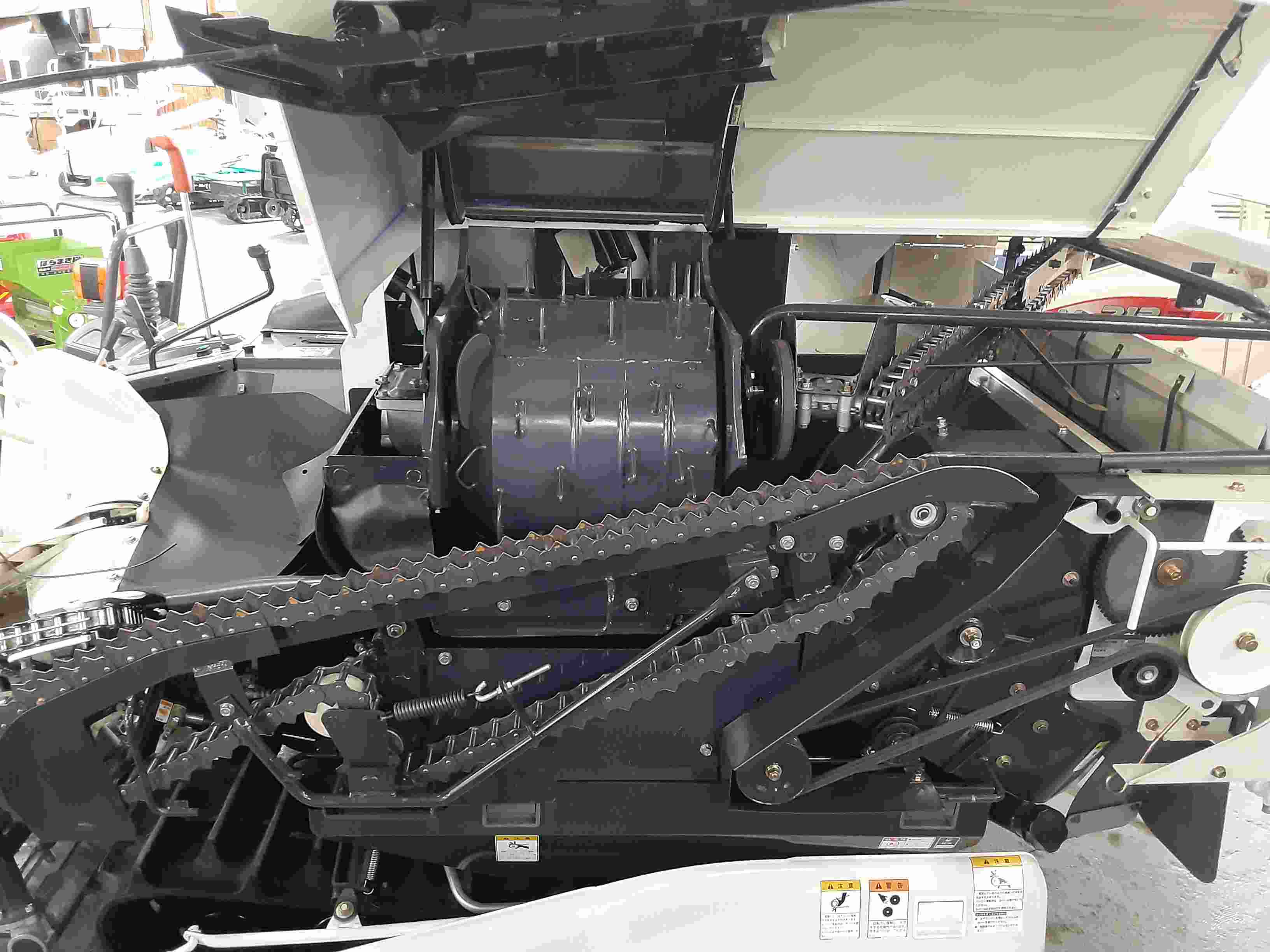 三菱マヒンドラ農機 中古コンバイン VMA211Gの商品画像4