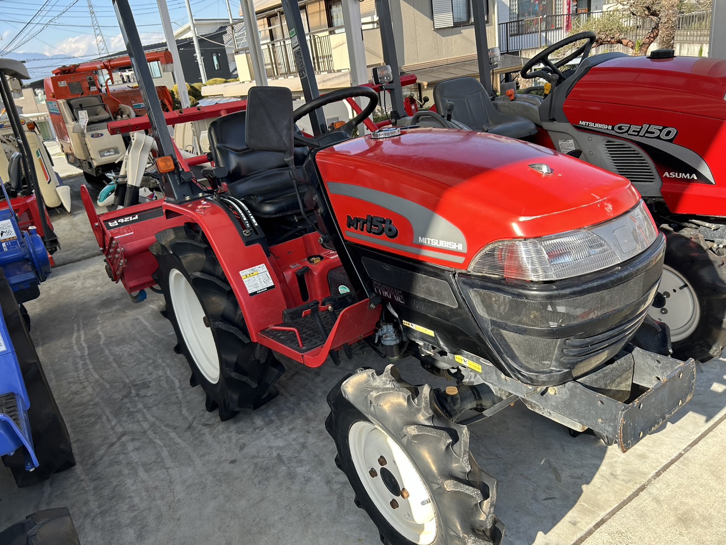 三菱マヒンドラ農機 中古トラクター MT156