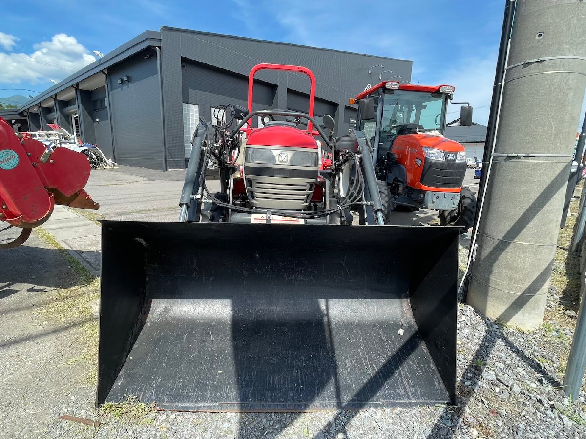 ヤンマー トラクター 【地域限定自宅配送】ヤンマー トラクター AF118: 長さ×幅×高さ2630ｍｍ×1060ｍｍ×1910ｍｍ 出力:18PS