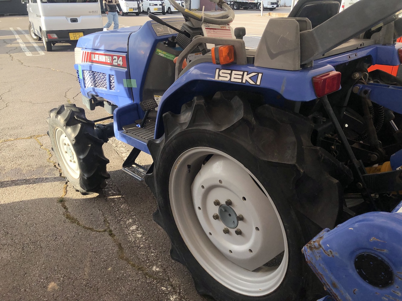 イセキ 中古トラクター 【整備待ち】イセキ トラクター TH24 ロータリー作業幅:1.5m 出力24馬力 使用燃料/容量:ディーゼル/28Lの商品画像5