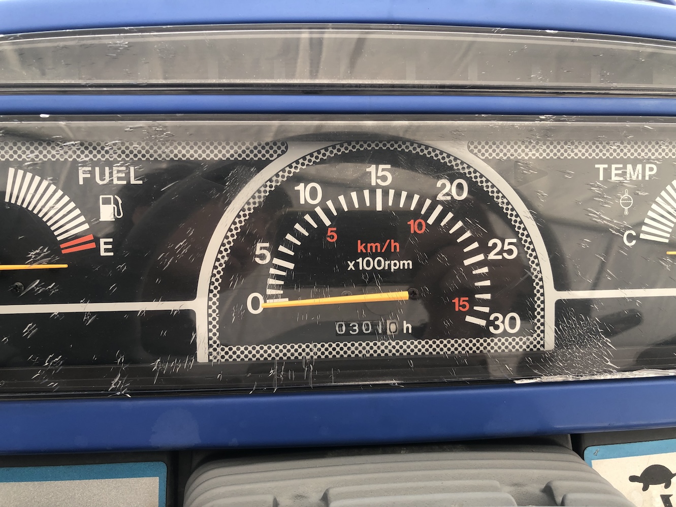 イセキ 中古トラクター 【整備待ち】イセキ トラクター TH24 ロータリー作業幅:1.5m 出力24馬力 使用燃料/容量:ディーゼル/28Lの商品画像6