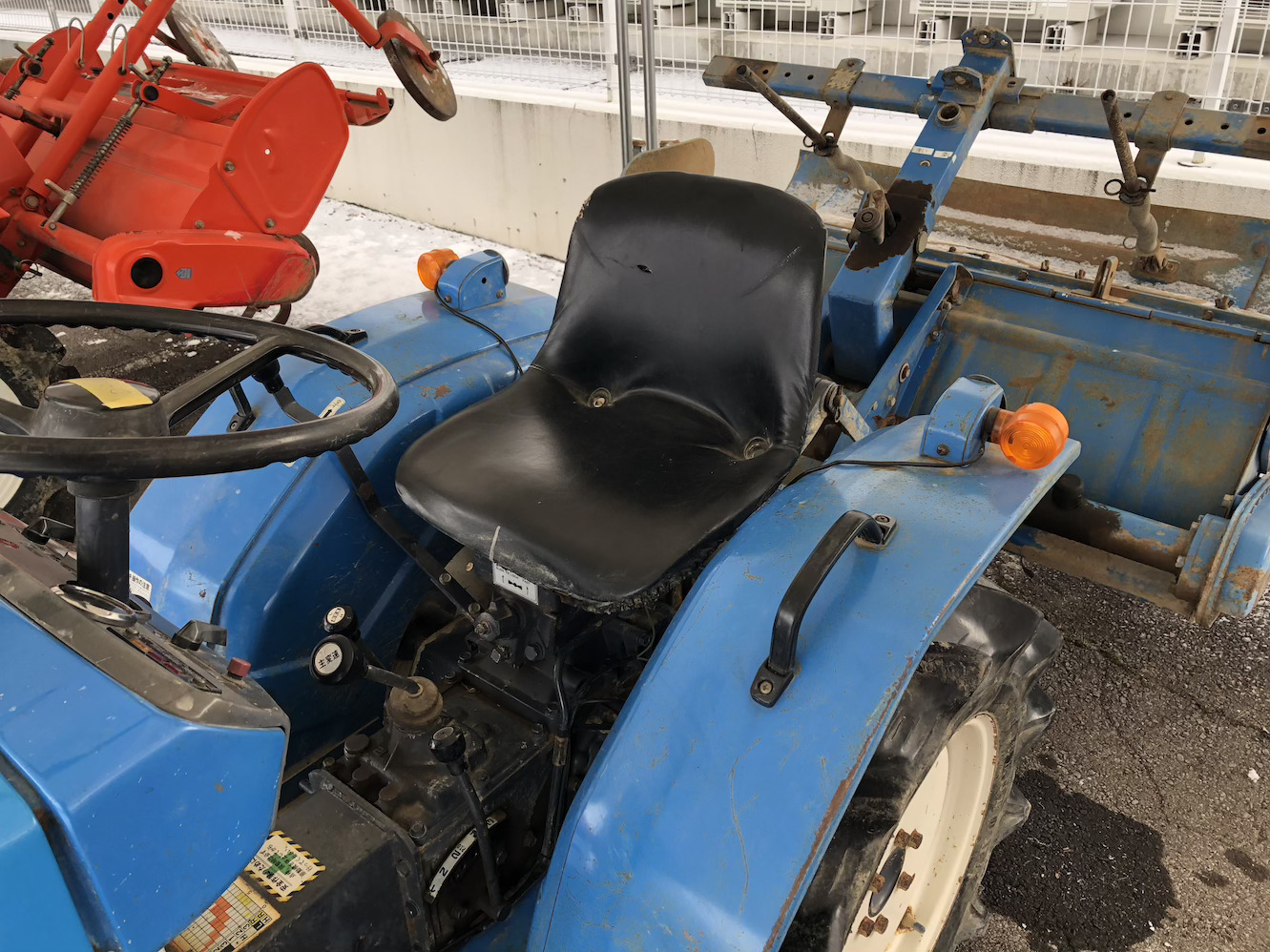 三菱マヒンドラ農機 中古草刈機 【販売中】三菱農機 トラクター MT1301Dの商品画像10