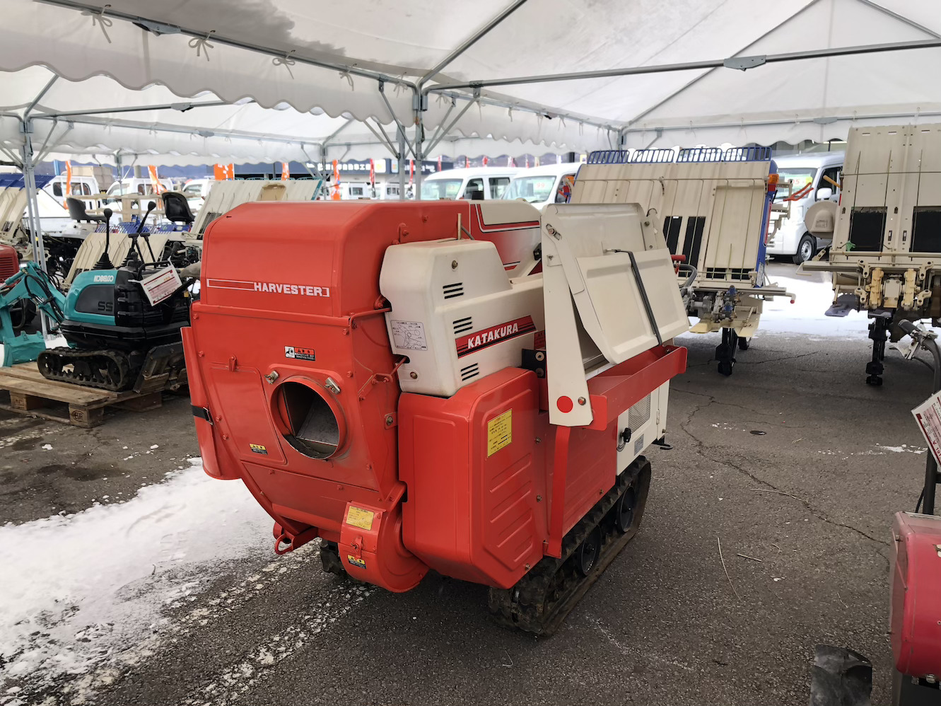 その他 中古ハーベスター 【整備待ち】カタクラ ハーベスター FG75 長さ×幅×高さ（mm）:2,300×1,100×1,280 最大出力７馬力 使用燃料:無鉛ガソリンの商品画像1