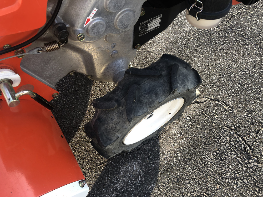 クボタ 中古管理機 クボタ 管理機 TR600 機体寸法:1430ｍｍ×620ｍｍ×1050ｍｍ 燃料/タンク容量自動車用無鉛ガソリン/2.0L 変速段数:前進2・後進1の商品画像7