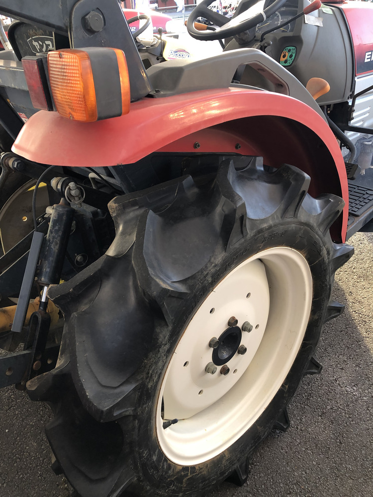 ヤンマー 中古トラクター 【地域限定自宅配送】ヤンマー トラクター EF220 機体寸法:2820×1120×1900(mm) 出力20ps 使用燃料/容量:ディーゼル軽油/28Lの商品画像7