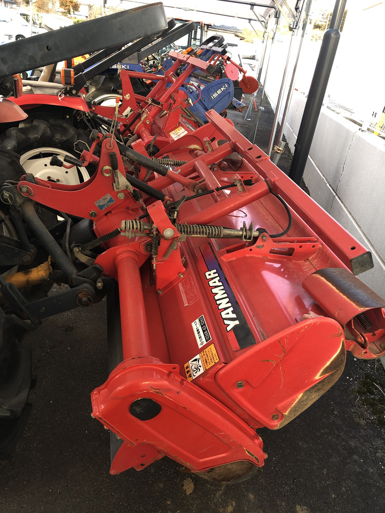 ヤンマー 中古トラクター 【地域限定自宅配送】ヤンマー トラクター EF220 機体寸法:2820×1120×1900(mm) 出力20ps 使用燃料/容量:ディーゼル軽油/28Lの商品画像9