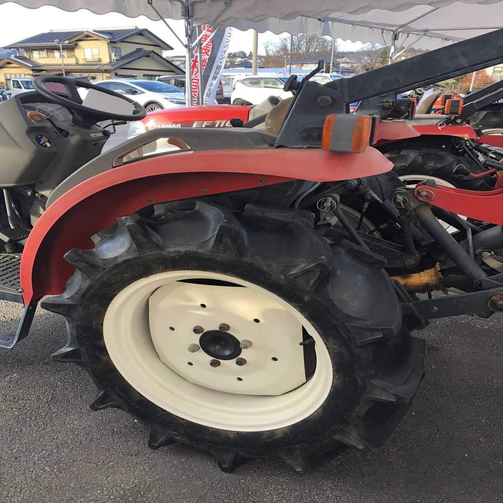 ヤンマー 中古トラクター 【地域限定自宅配送】ヤンマー トラクター EF220 機体寸法:2820×1120×1900(mm) 出力20ps 使用燃料/容量:ディーゼル軽油/28Lの商品画像7