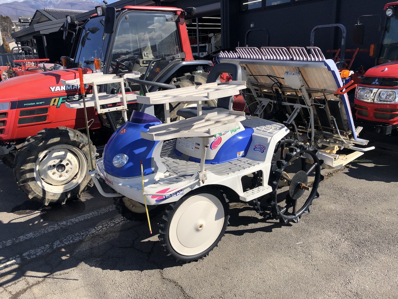 イセキ 中古田植機 【整備待ち】イセキ 乗用田植機 PQ4-UD 2469の商品画像1