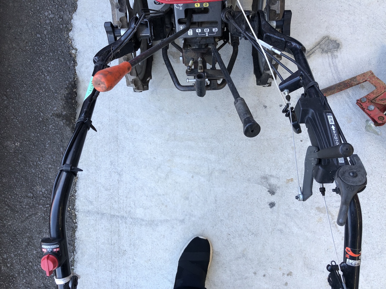 ホンダ 中古管理機 【整備待ち】ホンダ 管理機 FF300 車速（km/h）:オーレック 車輪SGW804S ハンドル上下:前進：2.2／3.7後進：2.9の商品画像9