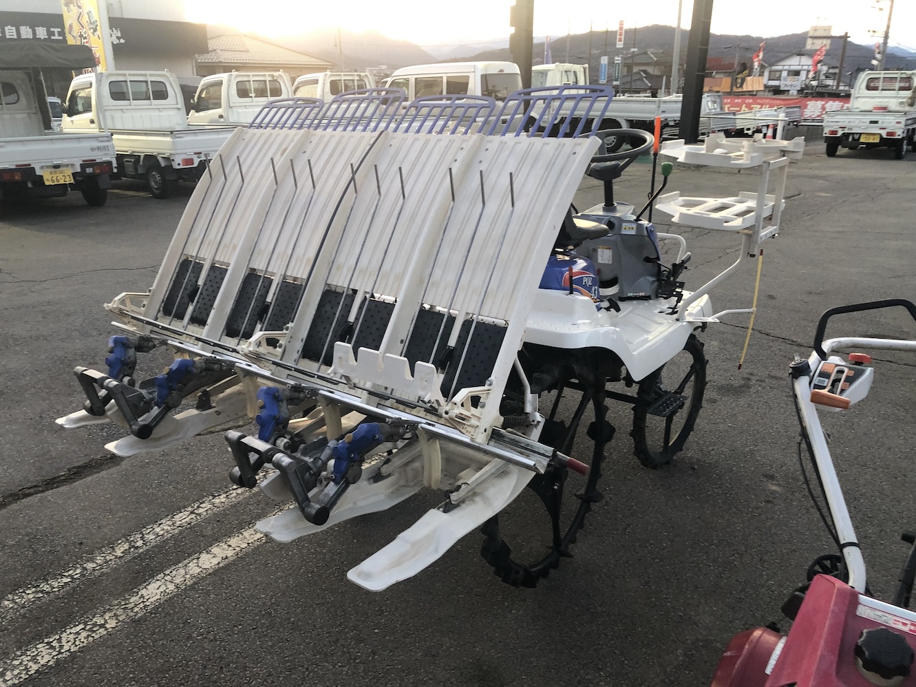 イセキ 中古田植機 【整備待ち】イセキ 乗用田植機 PQZ43 old-2444の商品画像4