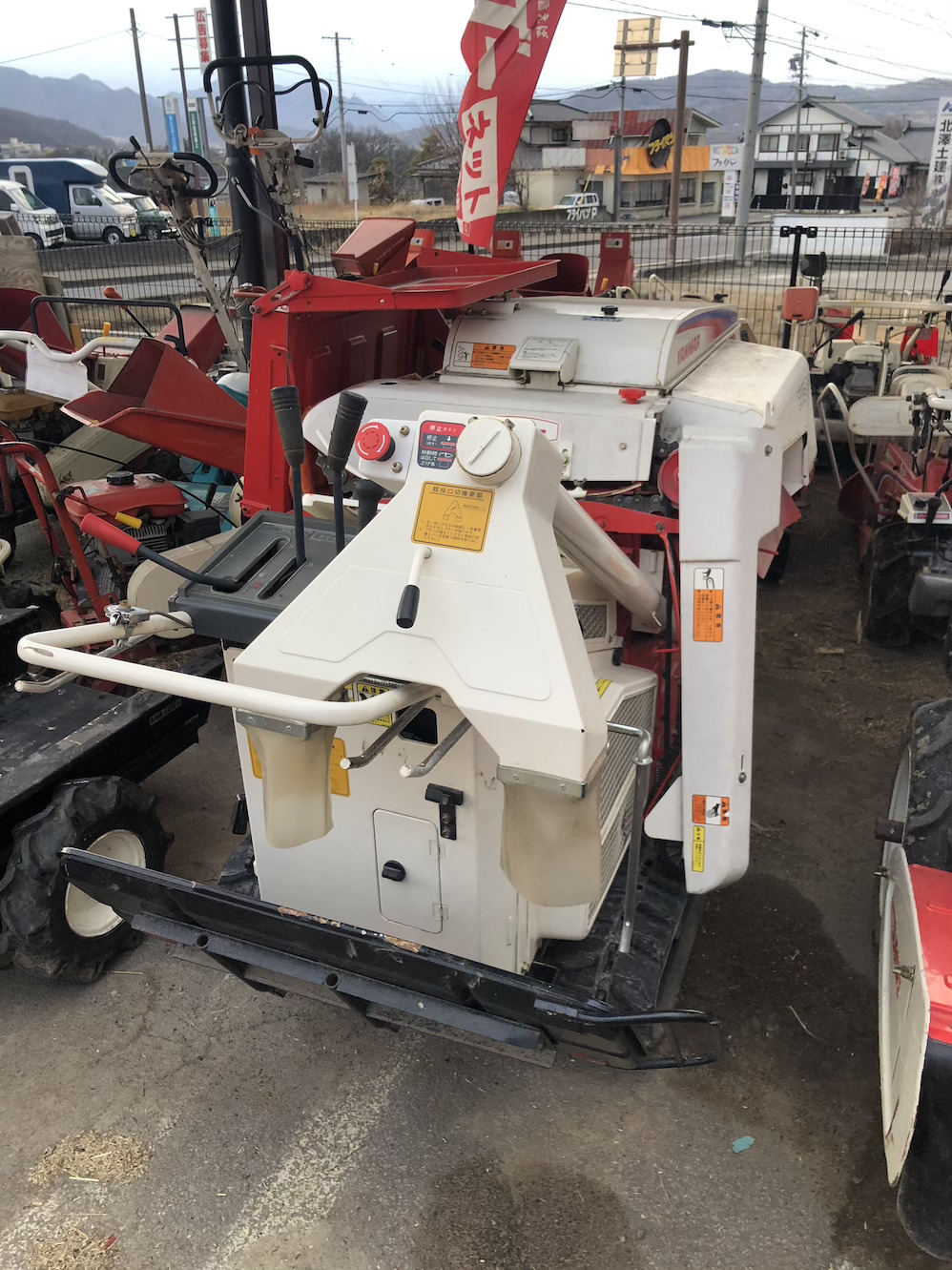 ヤンマー 中古ハーベスター 【整備待ち】ヤンマー ハーベスター PKG80 old-2429の商品画像1