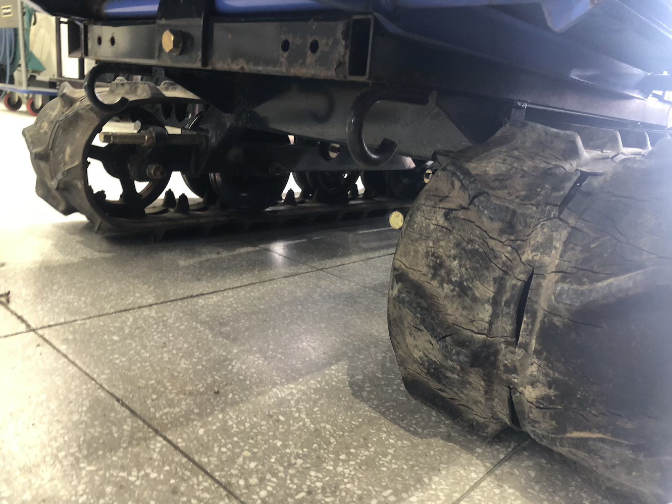 イセキ 中古ハーベスター 【整備待ち】イセキ ハーベスター HMG73E : 機体寸法約 2,085mm × 1,200mm × 1,280mm 馬力 (最大出力):6.0 PSの商品画像5