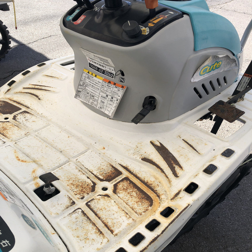 クボタ 中古田植機 クボタ 乗用田植機 JC4A 機体寸法:2240×1600×1340mm 出力3.5ps 燃料/容量:無鉛ガソリン/4.2Lの商品画像4