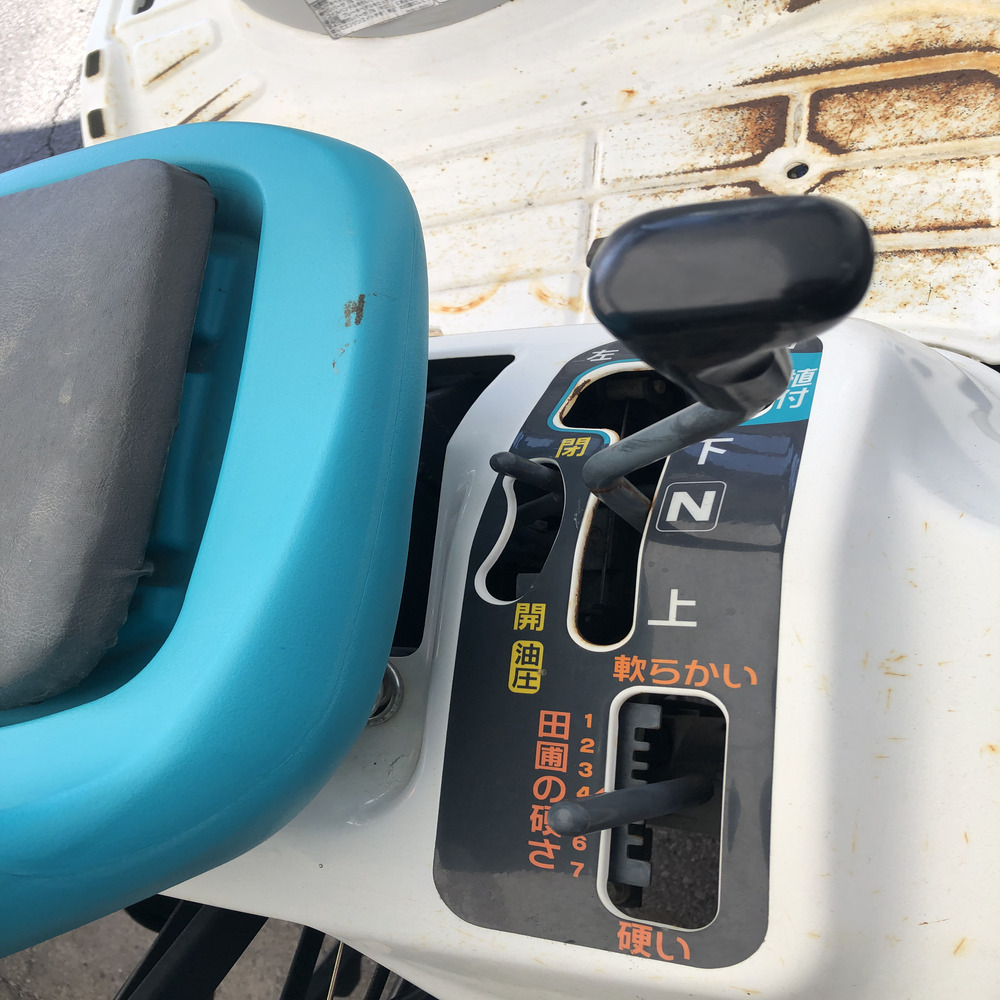 クボタ 中古田植機 クボタ 乗用田植機 JC4A 機体寸法:2240×1600×1340mm 出力3.5ps 燃料/容量:無鉛ガソリン/4.2Lの商品画像5