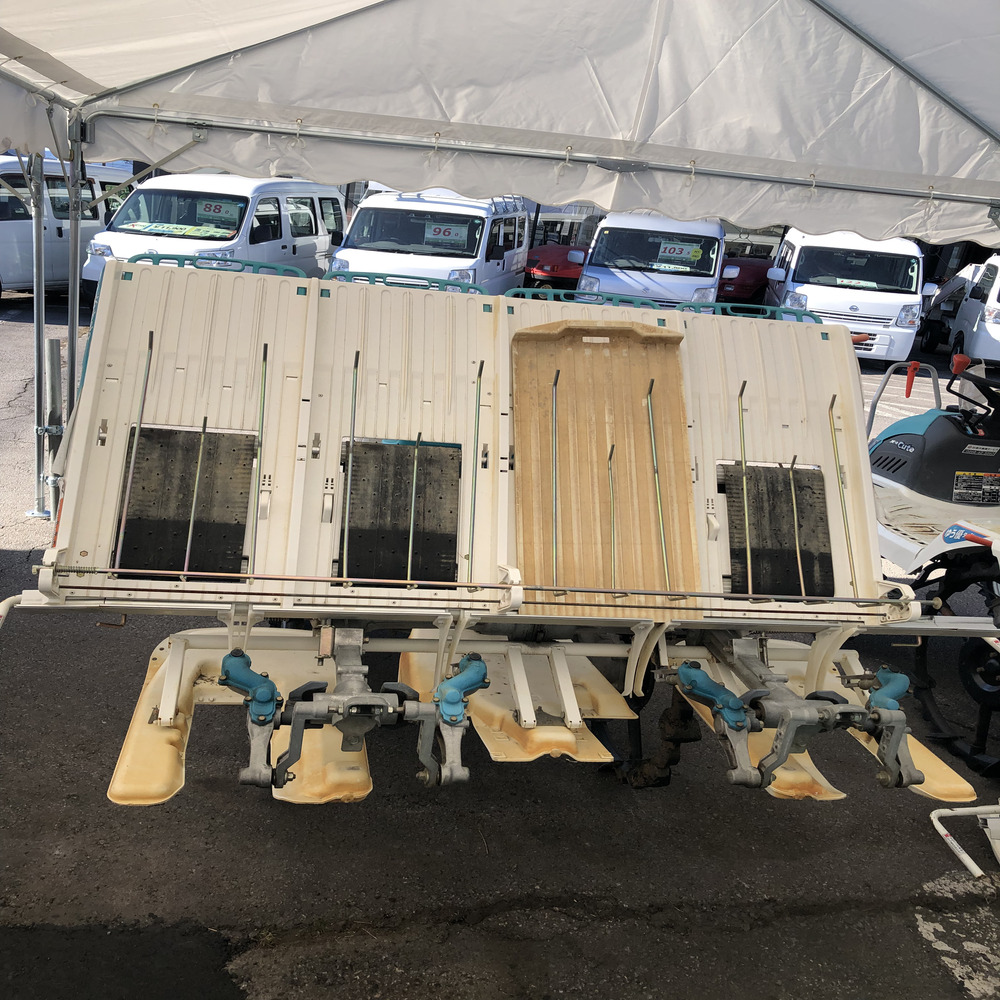 クボタ 中古田植機 クボタ 乗用田植機 JC4A 機体寸法:2240×1600×1340mm 出力3.5ps 燃料/容量:無鉛ガソリン/4.2Lの商品画像7