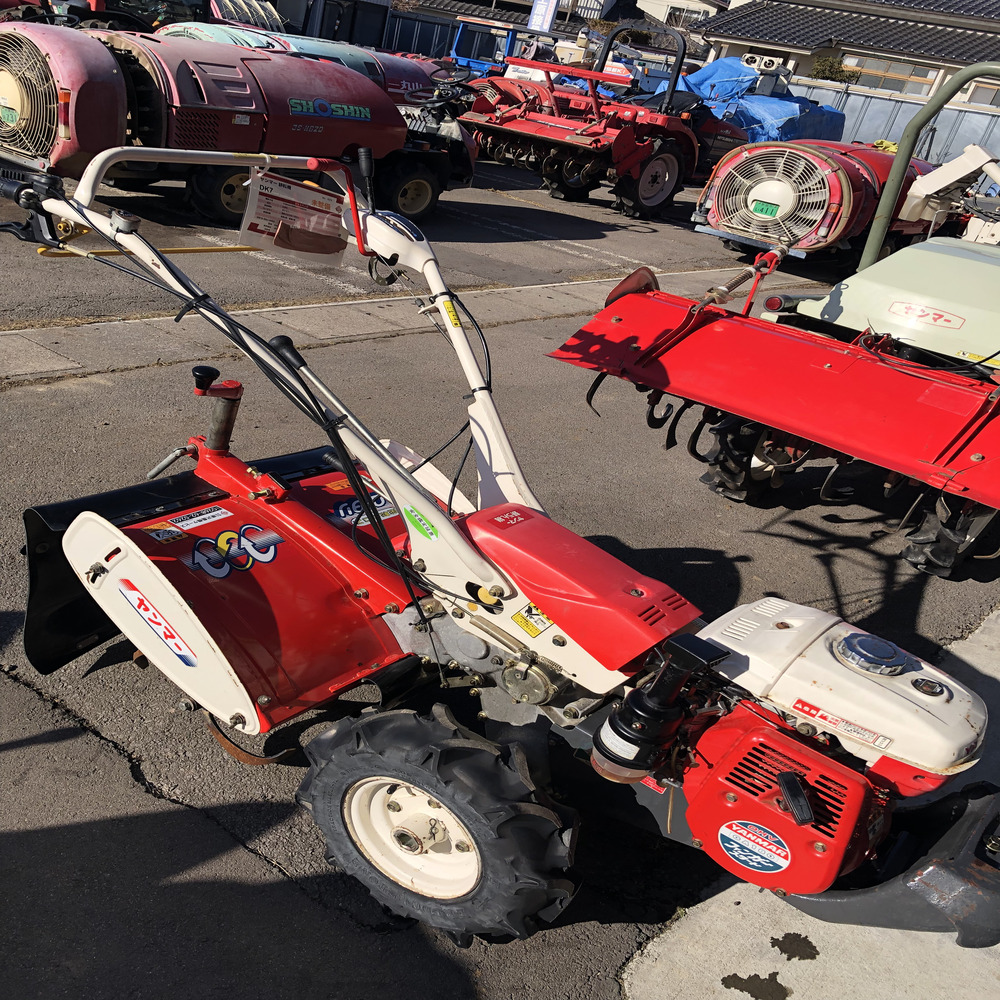 ヤンマー 中古管理機 ヤンマー 耕耘機 DK7 機体寸法:1740ｍｍ×650ｍｍ×1020ｍｍ 出力6.2PS 使用燃料 :ガソリンの商品画像2