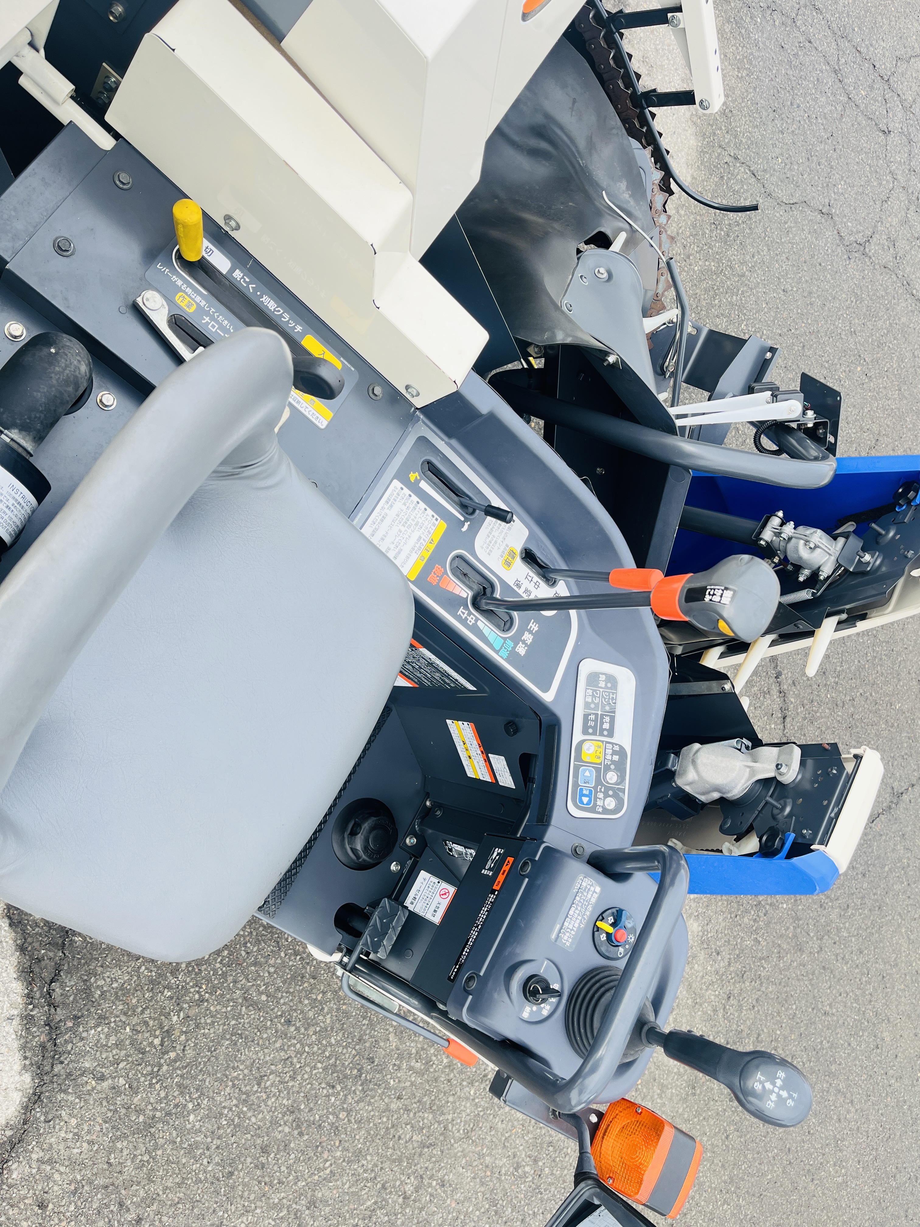 イセキ 中古コンバイン HN211-KWCの商品画像9