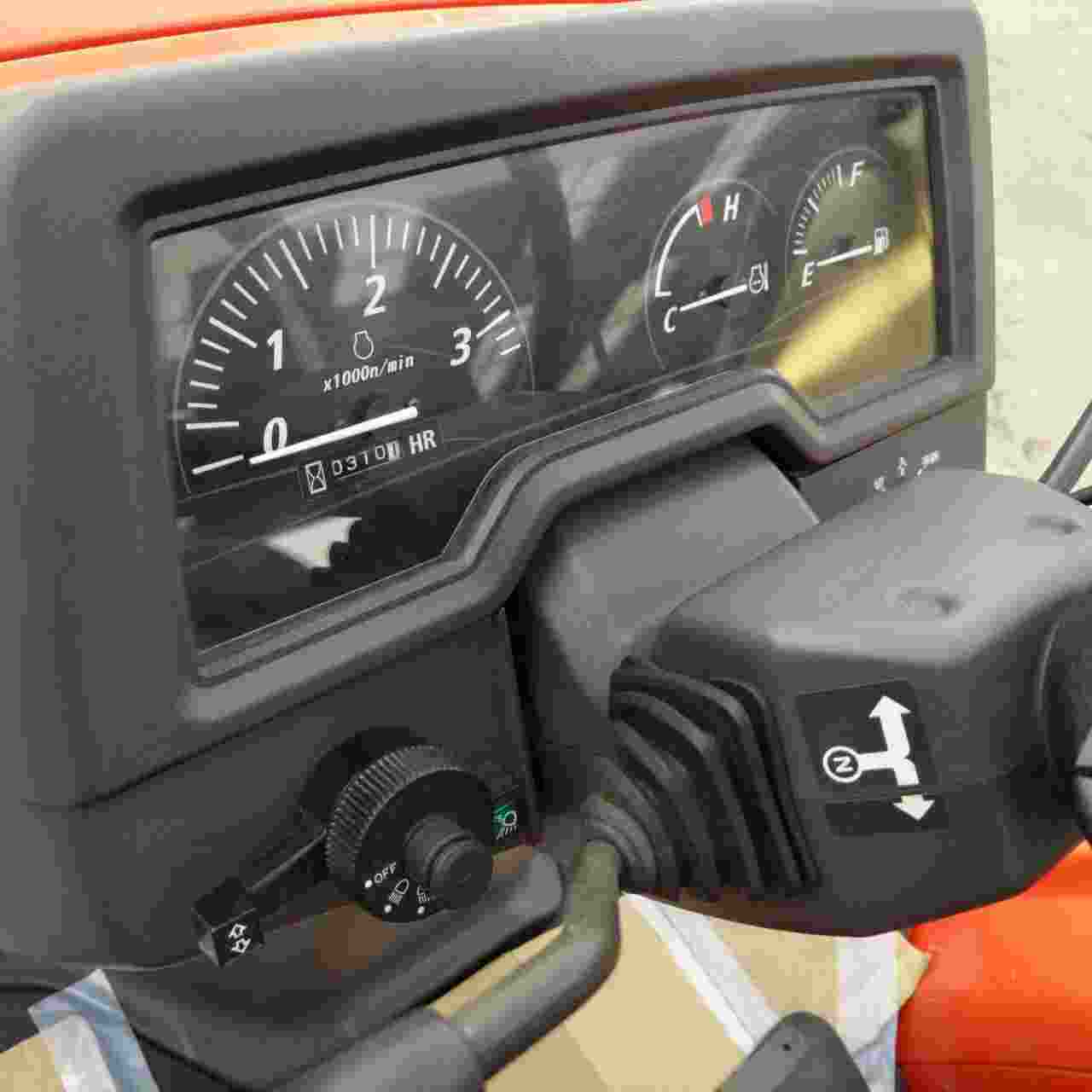 クボタ 中古トラクター KT215BMARF5の商品画像4