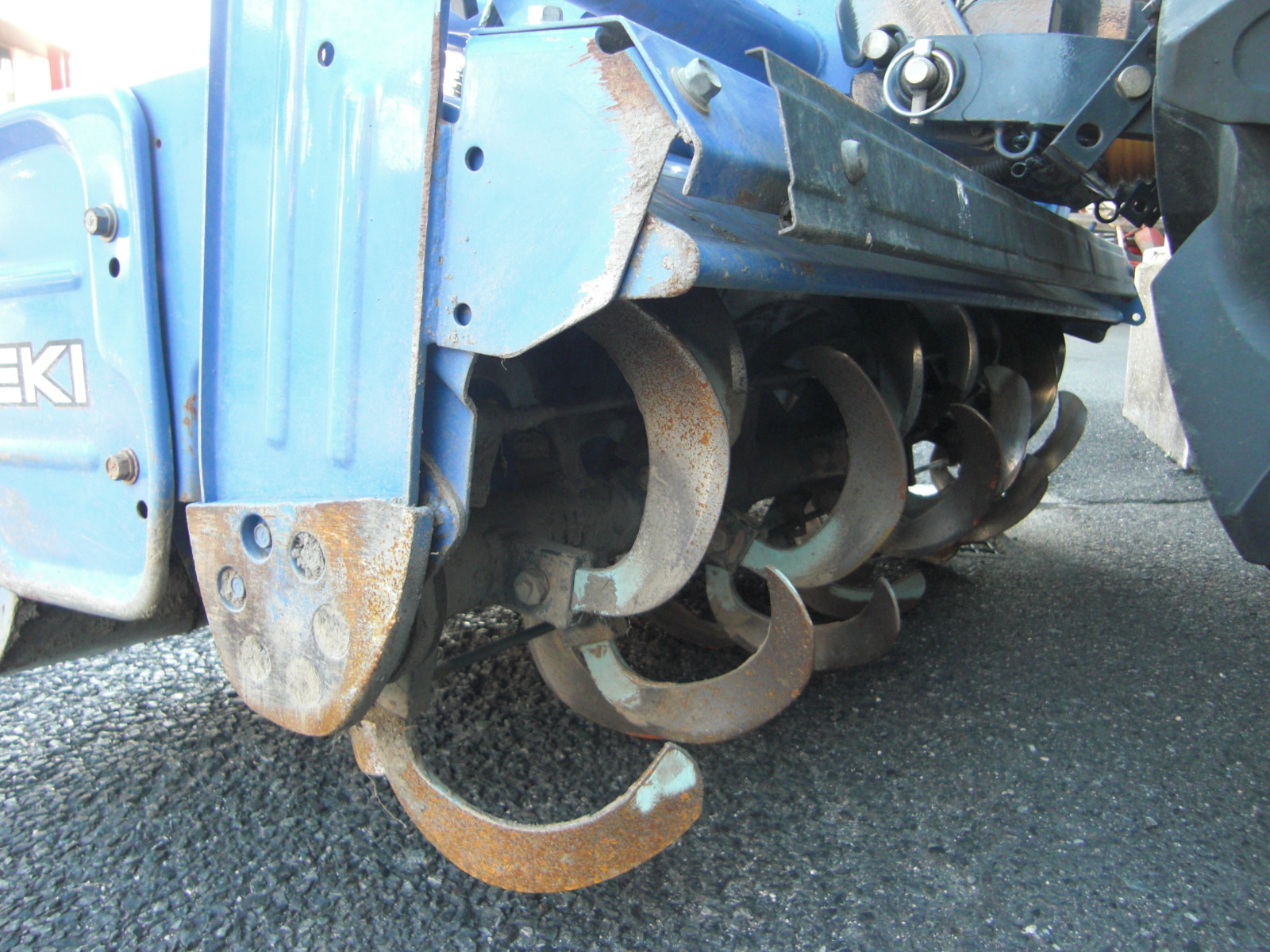 イセキ 中古トラクター TH205-QA14VD　　フル装備！　ハンドル切るだけIQターンでらくらく作業！の商品画像8