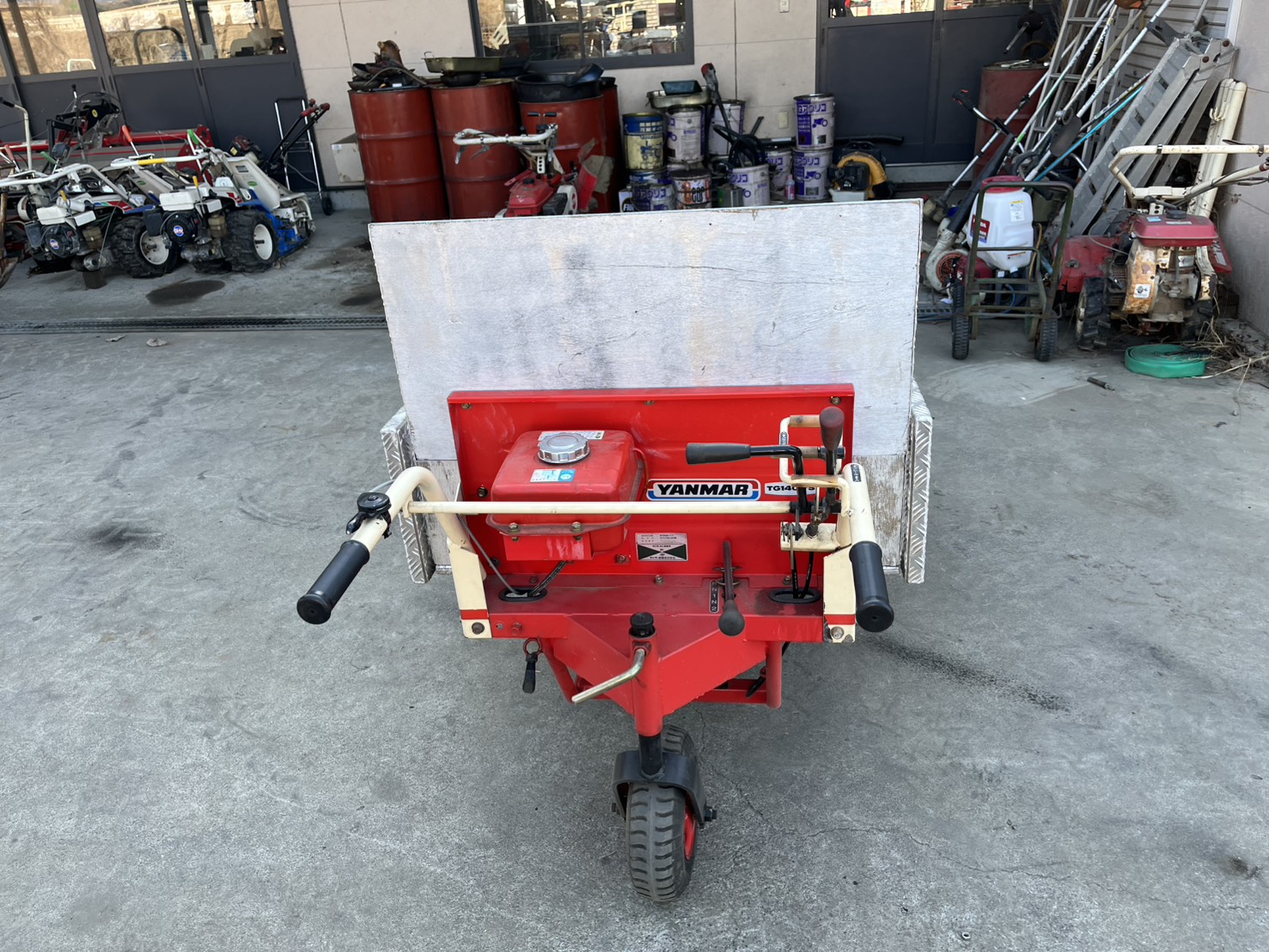 ヤンマー 中古運搬機 TG140Bの商品画像3
