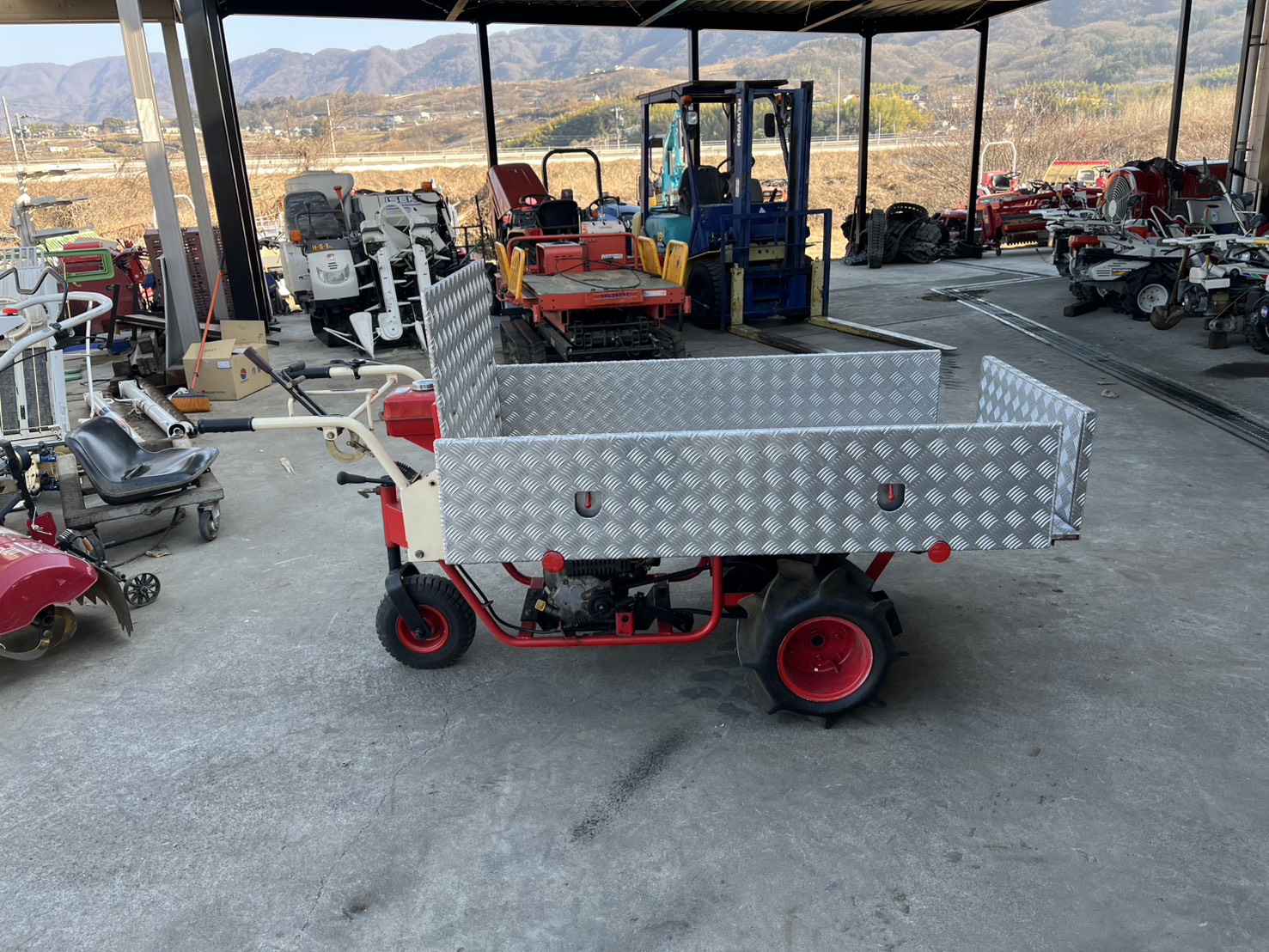 ヤンマー 中古運搬機 TG140Bの商品画像5