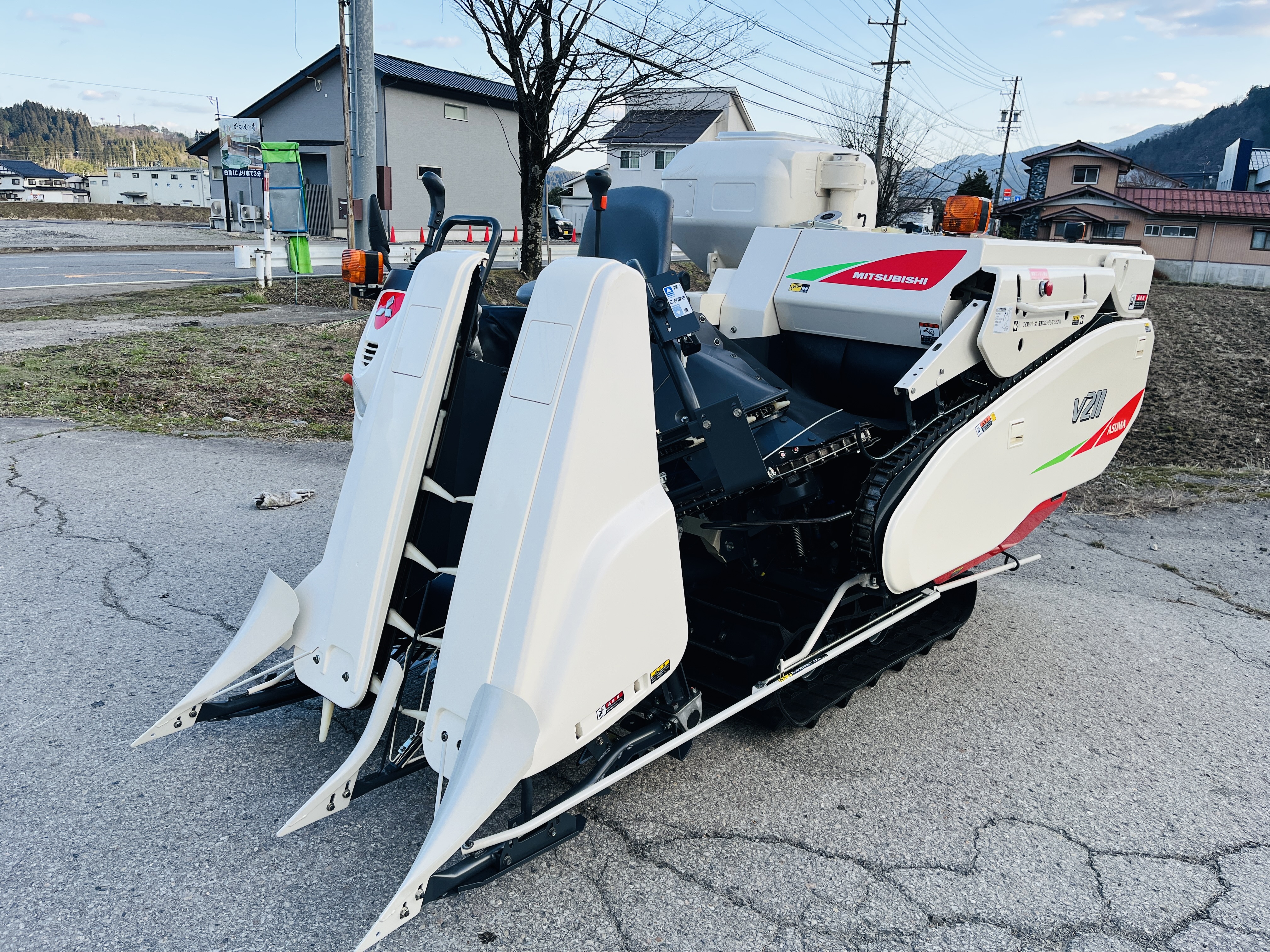 三菱マヒンドラ農機 中古コンバイン V211