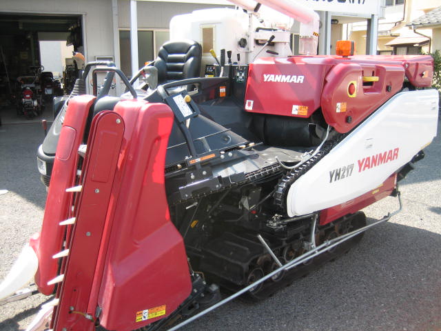 ヤンマー 中古コンバイン YH217 MHLの商品画像2