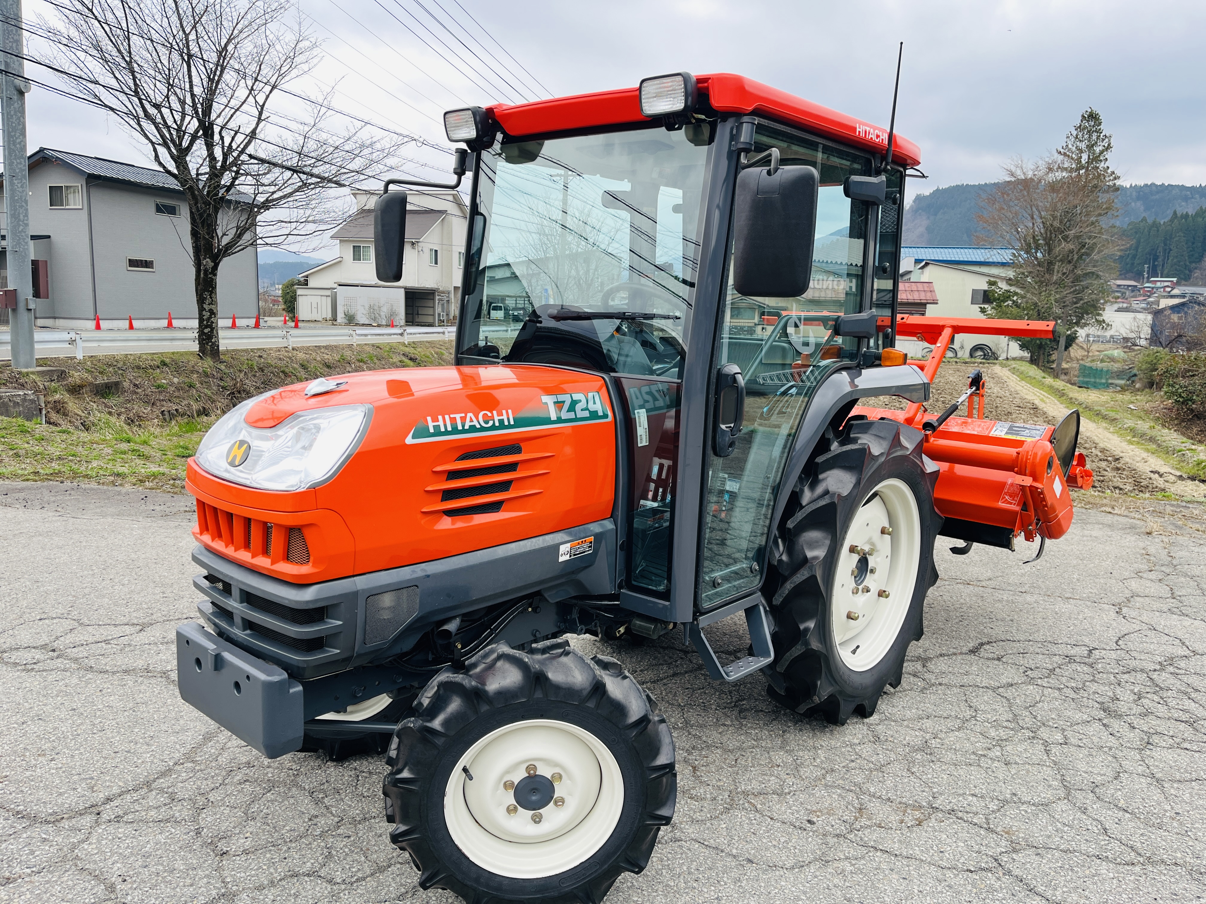 日立 中古トラクター TZ24Q