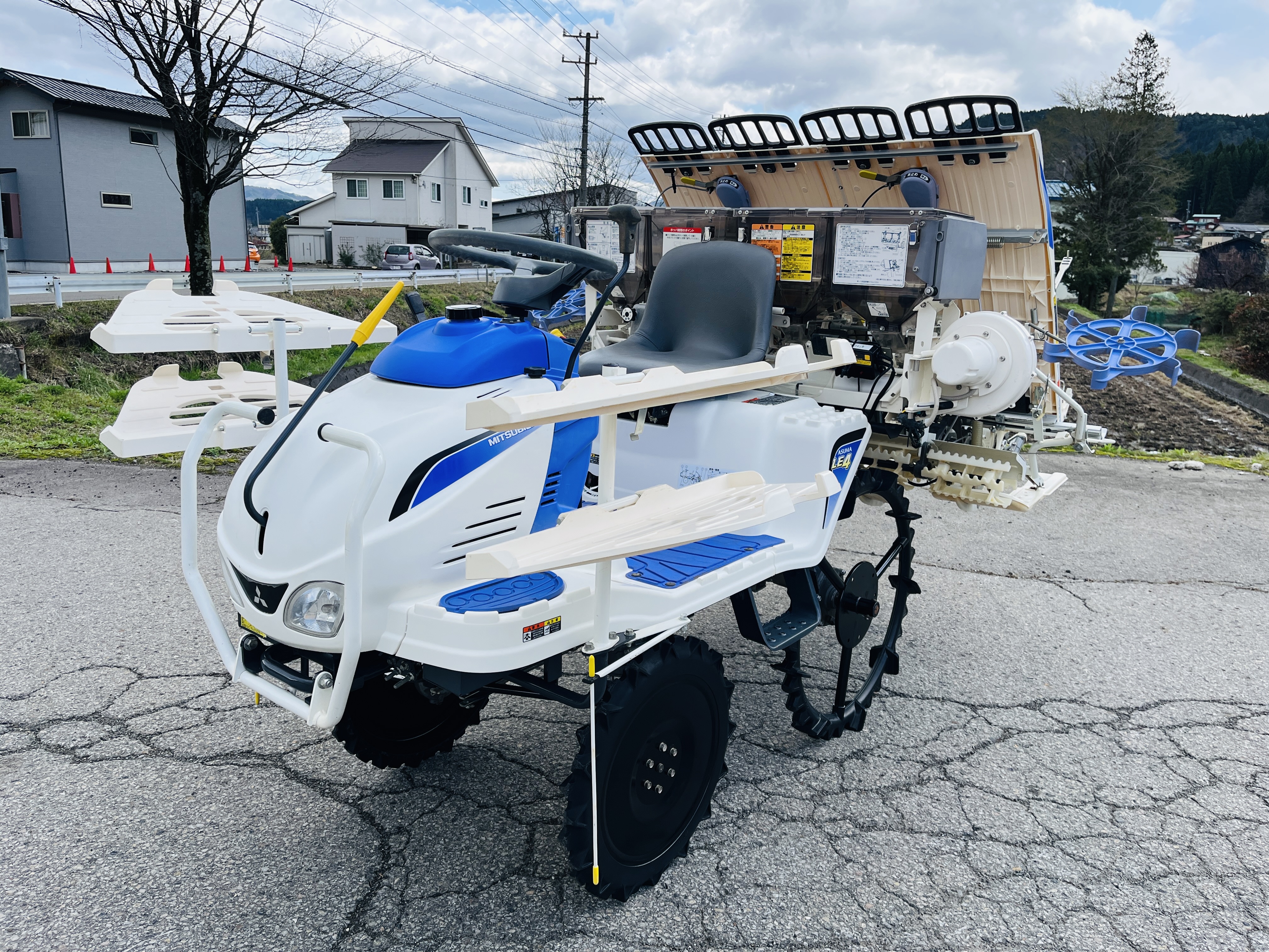 三菱マヒンドラ農機 中古田植機 LE4