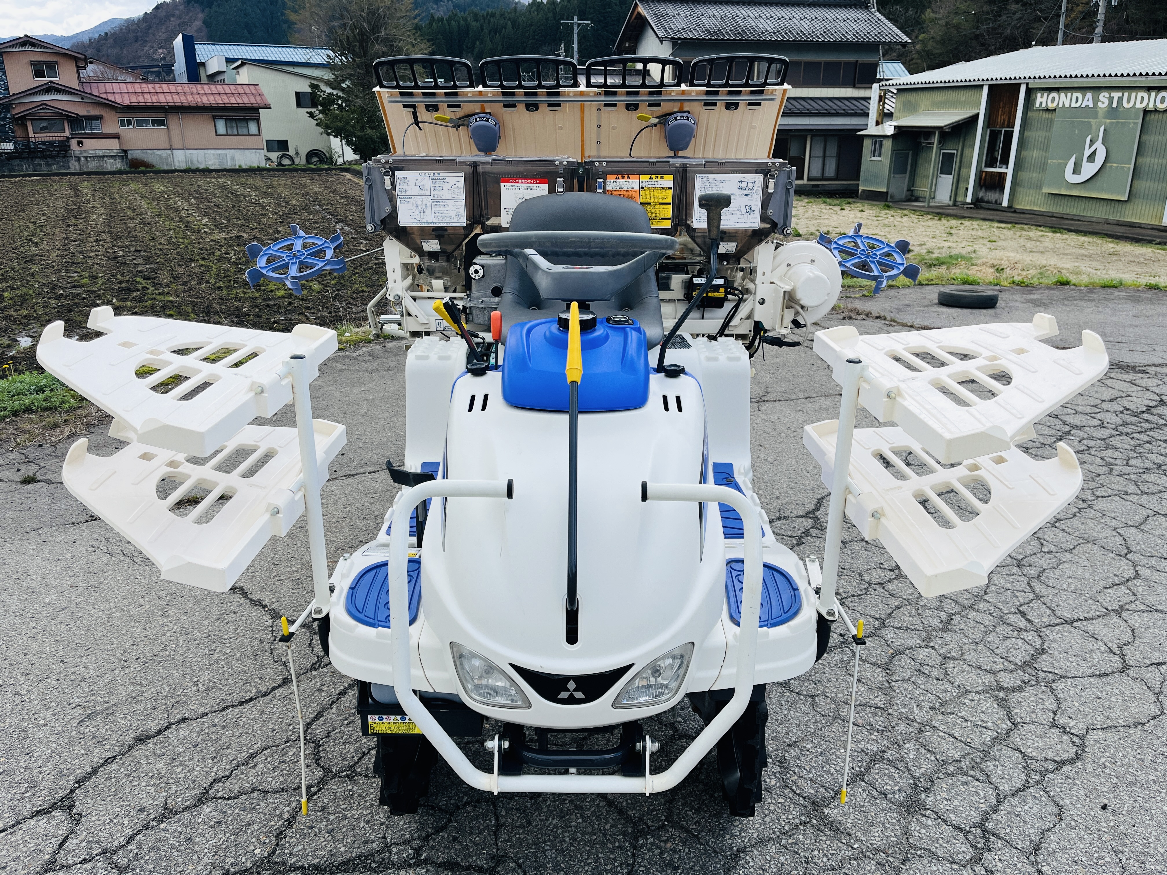 三菱マヒンドラ農機 中古田植機 LE4の商品画像3