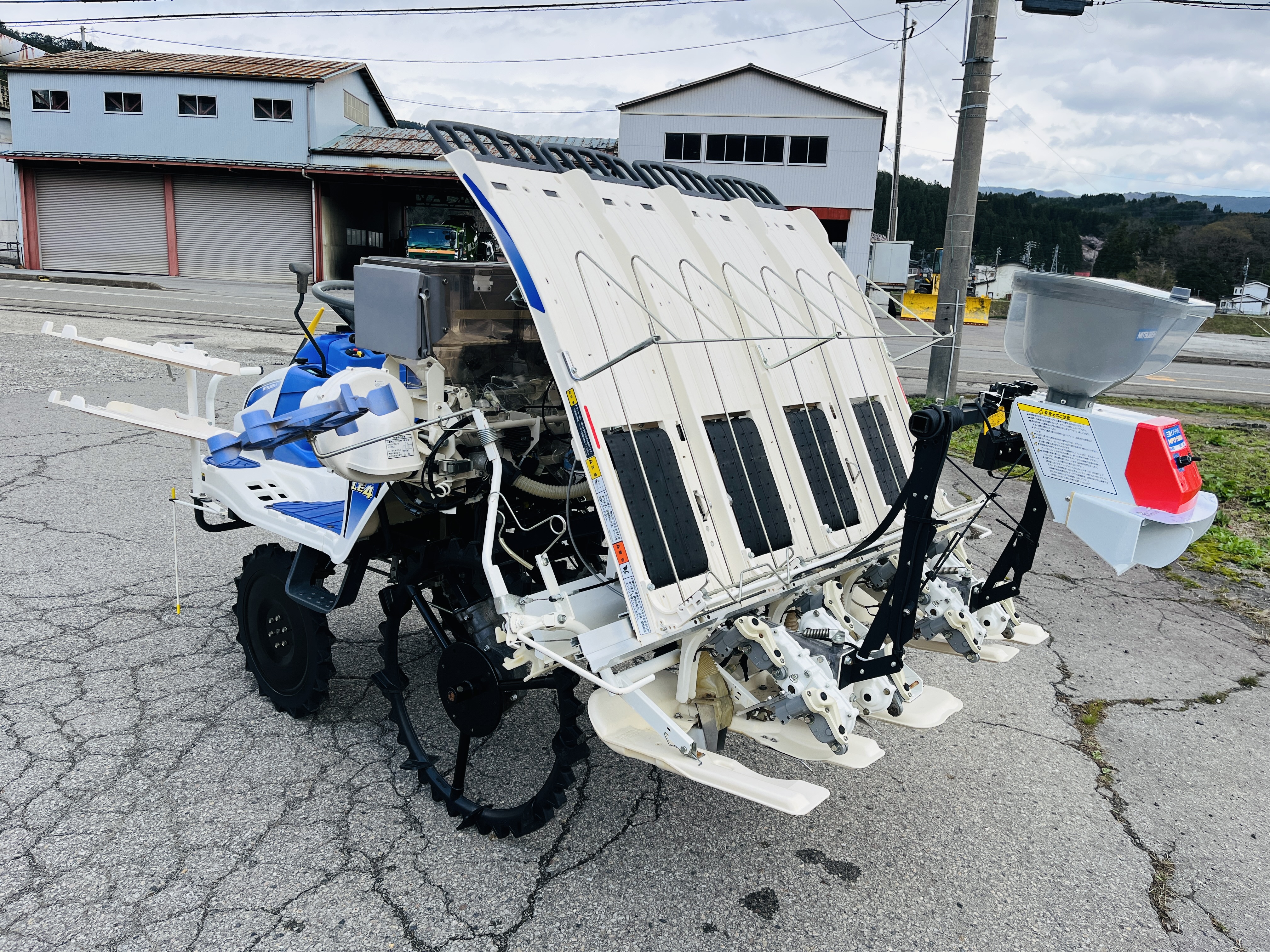 三菱マヒンドラ農機 中古田植機 LE4の商品画像4