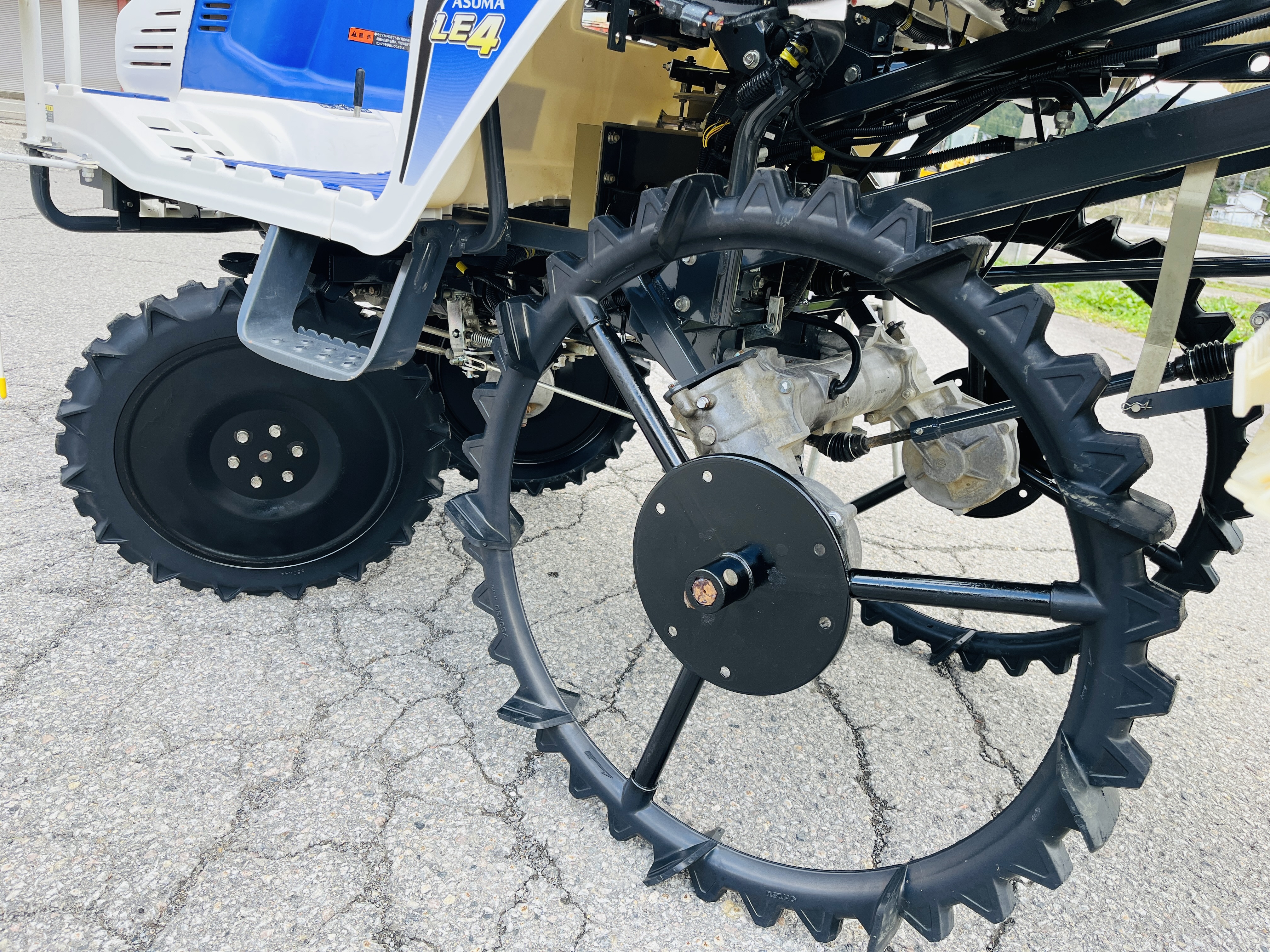 三菱マヒンドラ農機 中古田植機 LE4の商品画像9