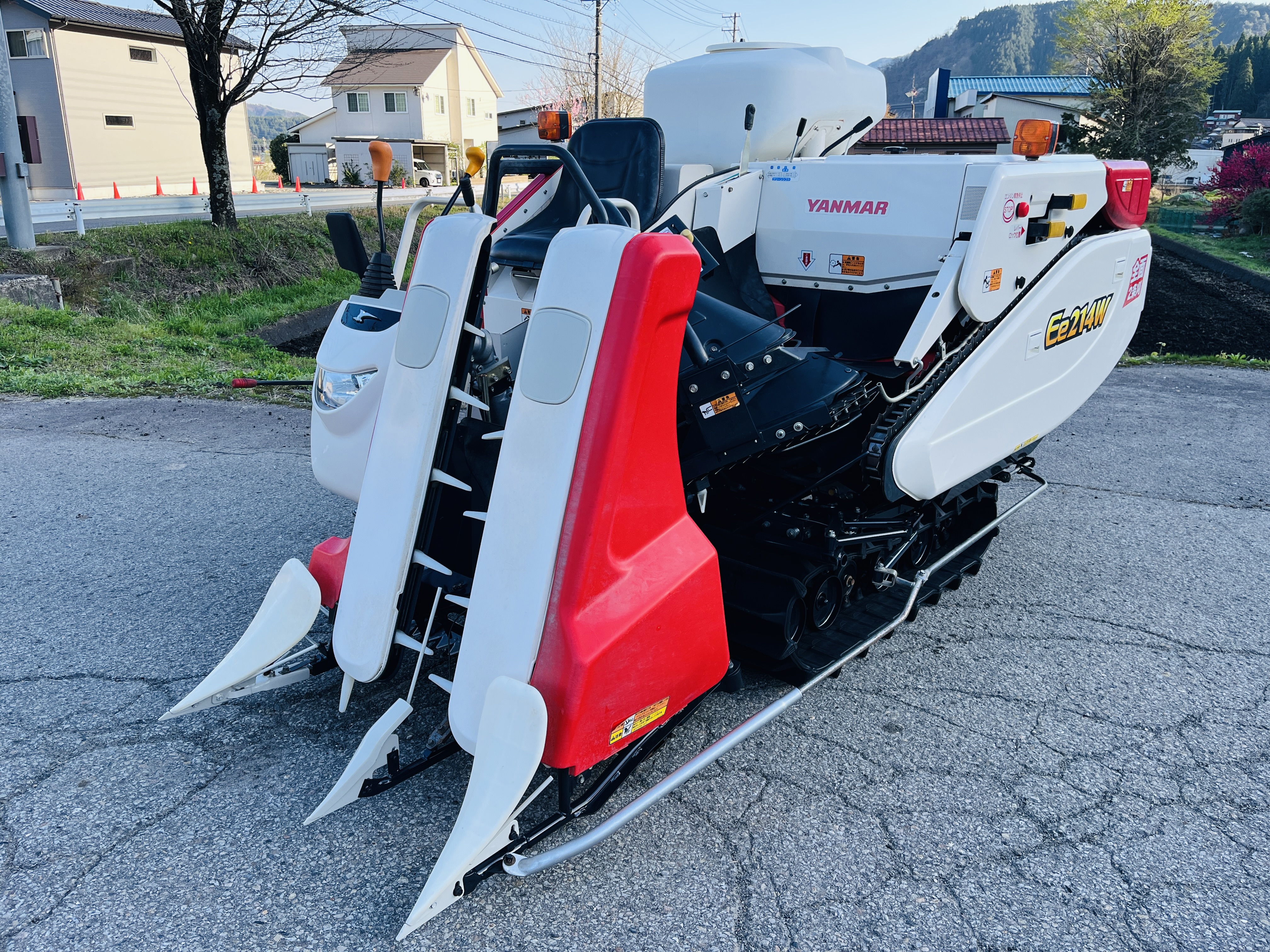 ヤンマー 中古コンバイン Ee214W