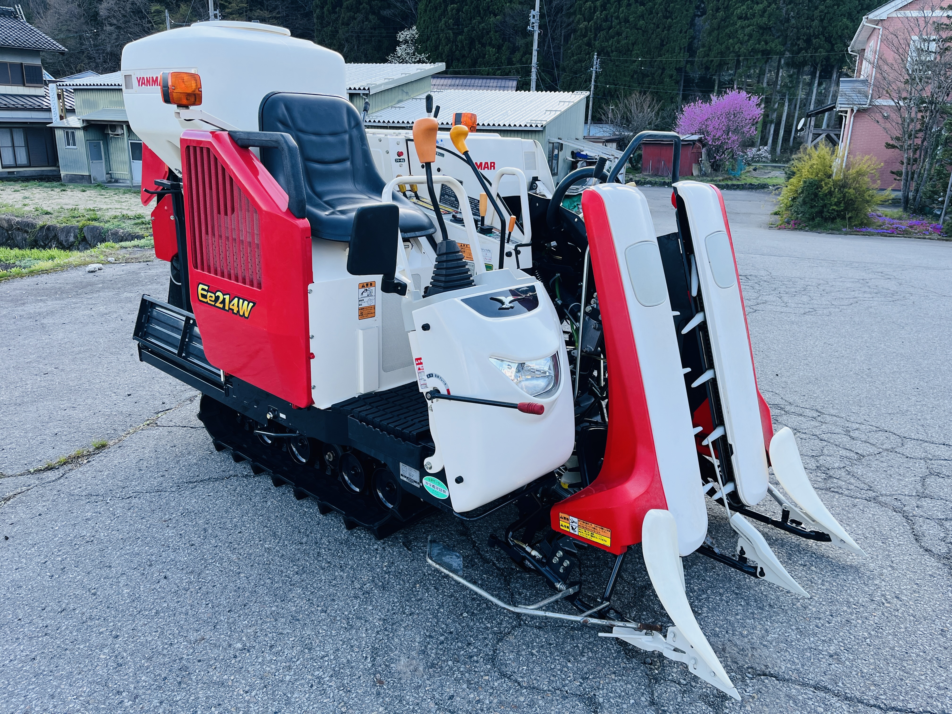 ヤンマー 中古コンバイン Ee214Wの商品画像2