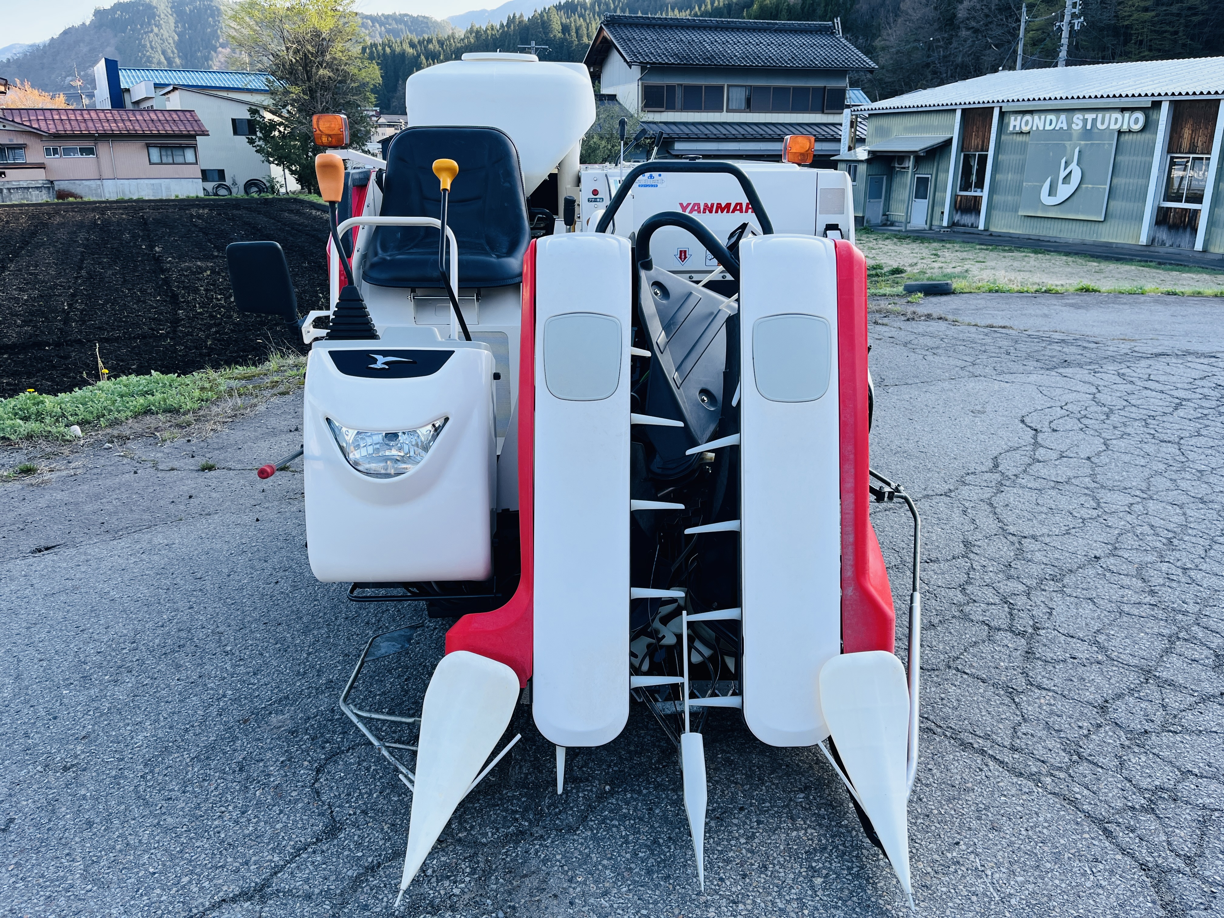 ヤンマー 中古コンバイン Ee214Wの商品画像3