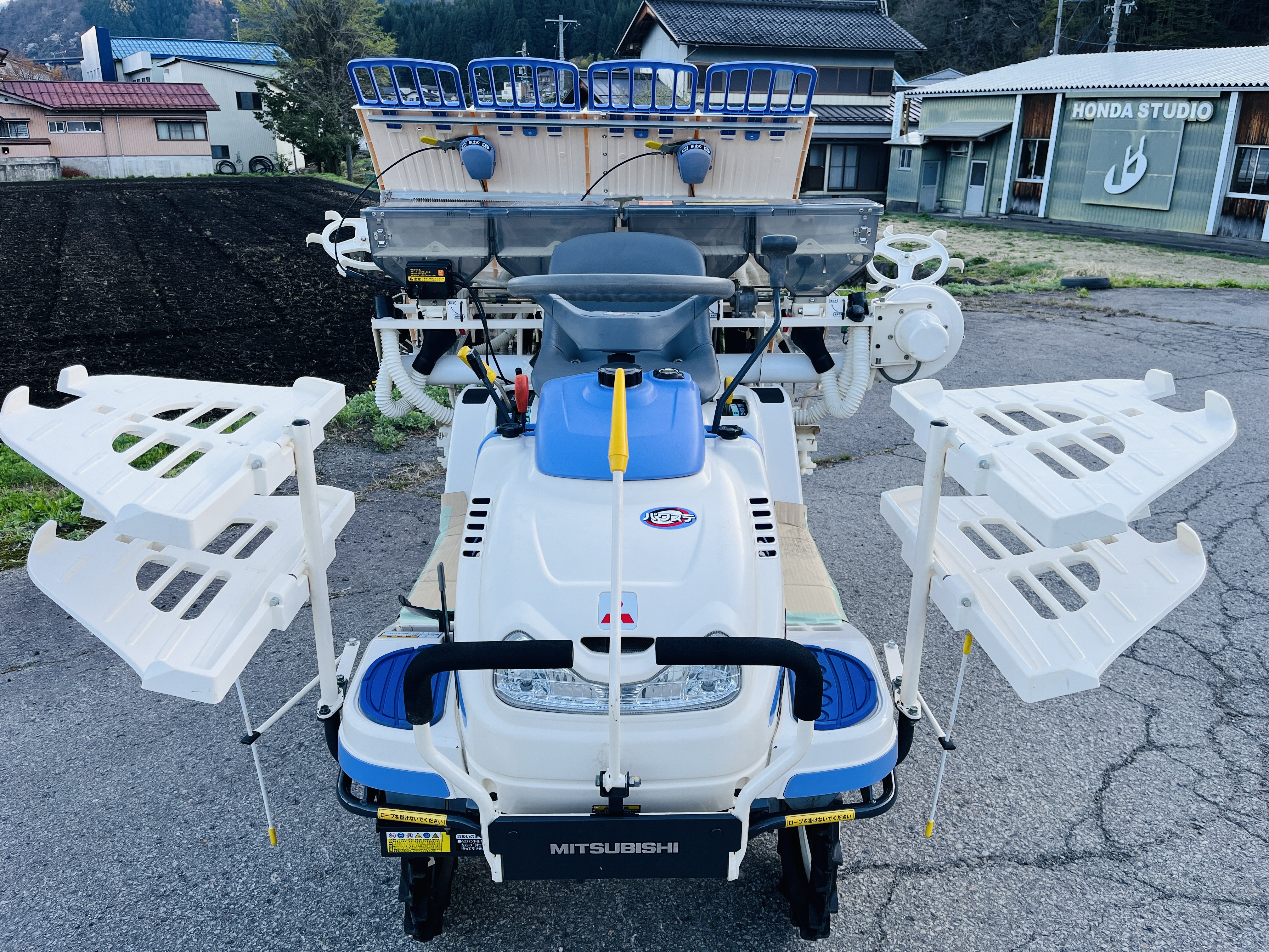 三菱マヒンドラ農機 中古田植機 LV4の商品画像3