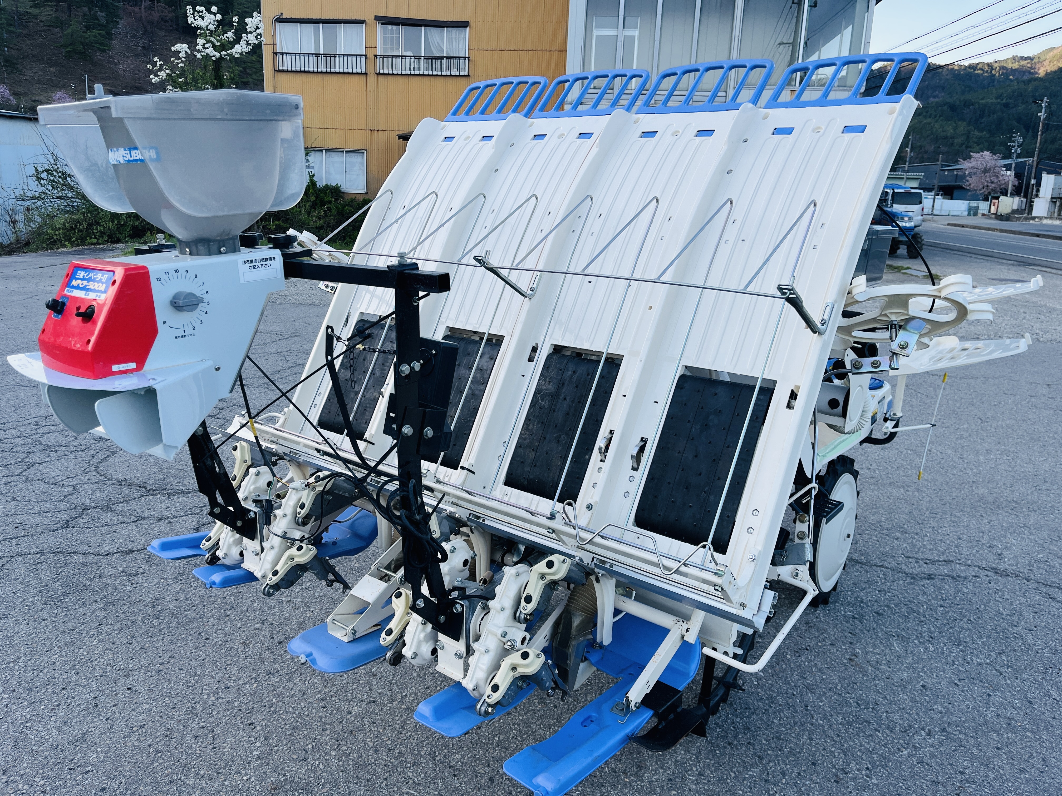 三菱マヒンドラ農機 中古田植機 LV4の商品画像5