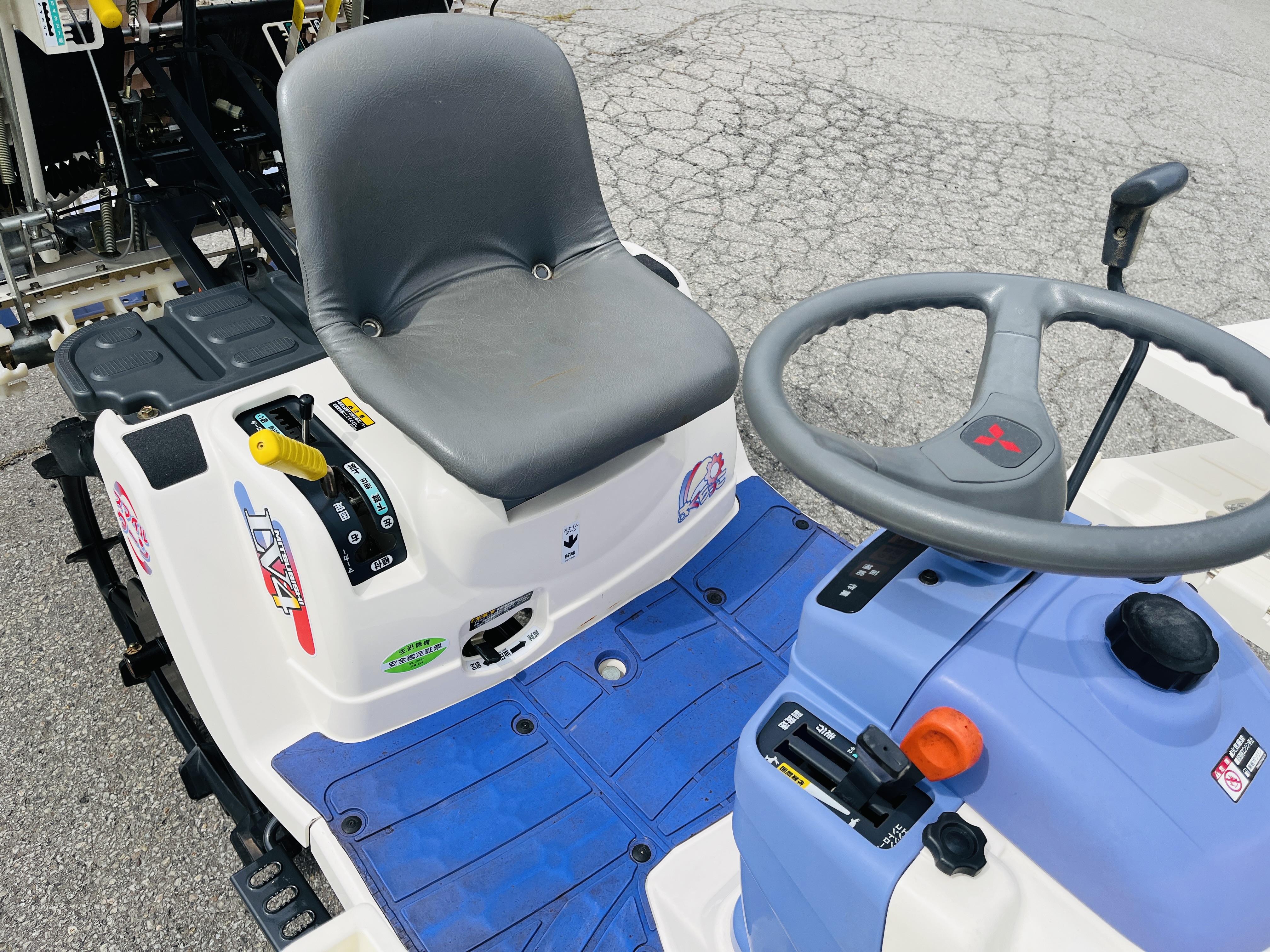 三菱マヒンドラ農機 中古田植機 LV4の商品画像7