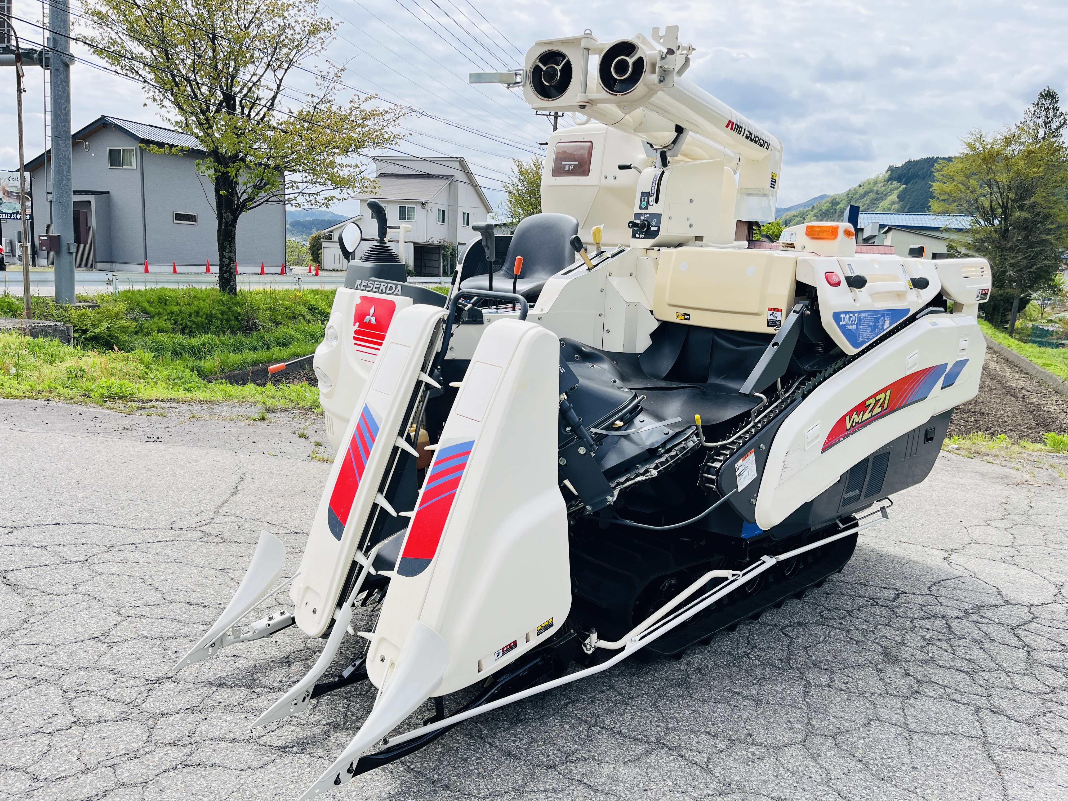 三菱マヒンドラ農機 中古コンバイン VM221G