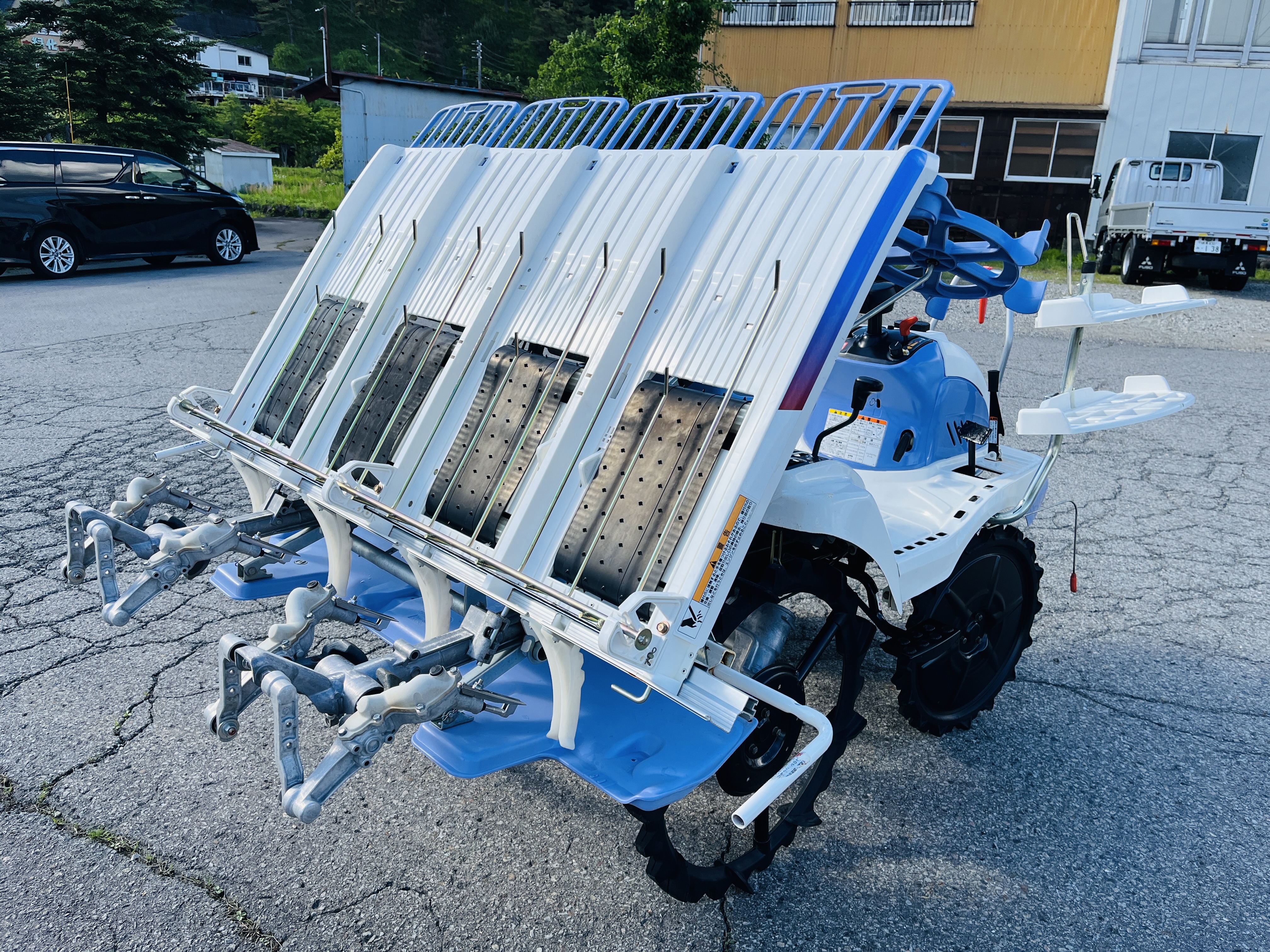 三菱マヒンドラ農機 中古田植機 LC4の商品画像5